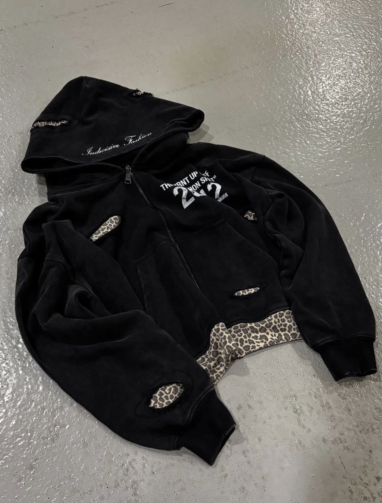 Other indecisive fashion Size US L / EU 52-54 / 3 - 2 Thumbnail