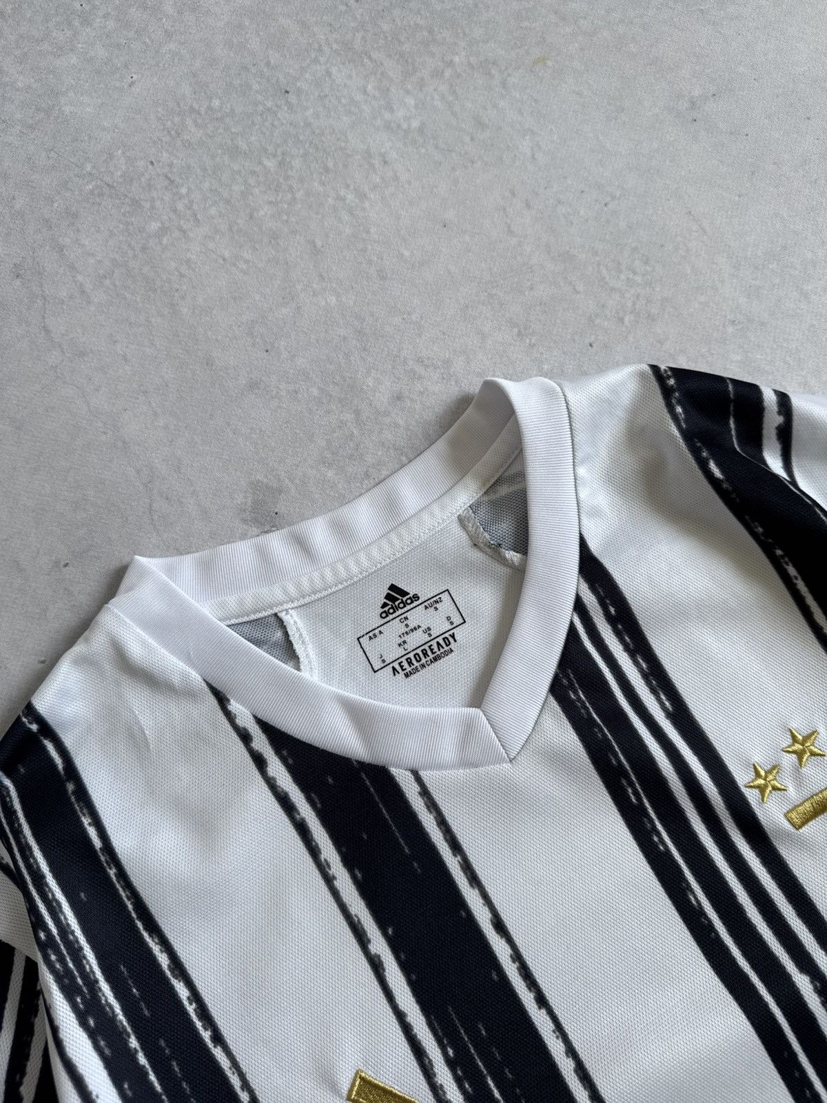 Adidas Adidas Juventus Ronaldo 7 Jeep Unisex Y2K Soccer Jersey Size US S / EU 44-46 / 1 - 6 Thumbnail