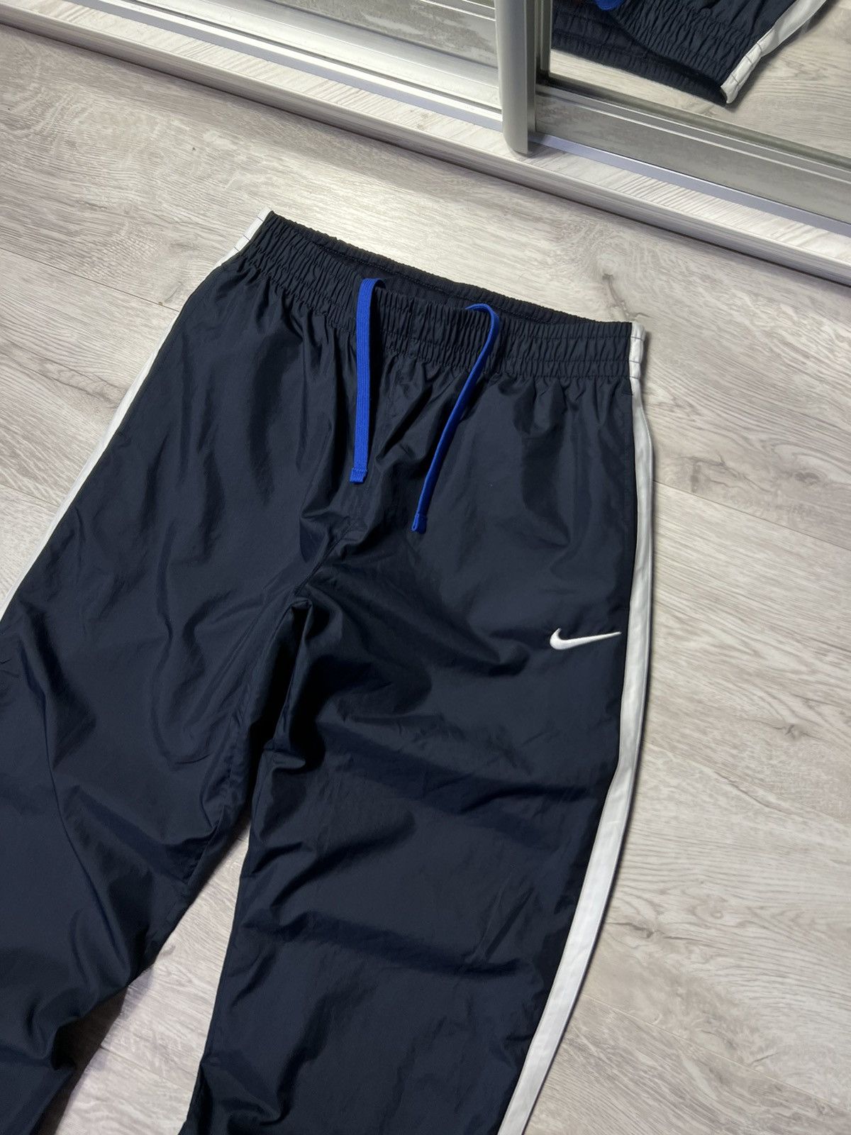 Nike Vintage Nike Nylon Track Pants Drill Joggers (Sweatpants) Size US 30 / EU 46 - 5 Thumbnail