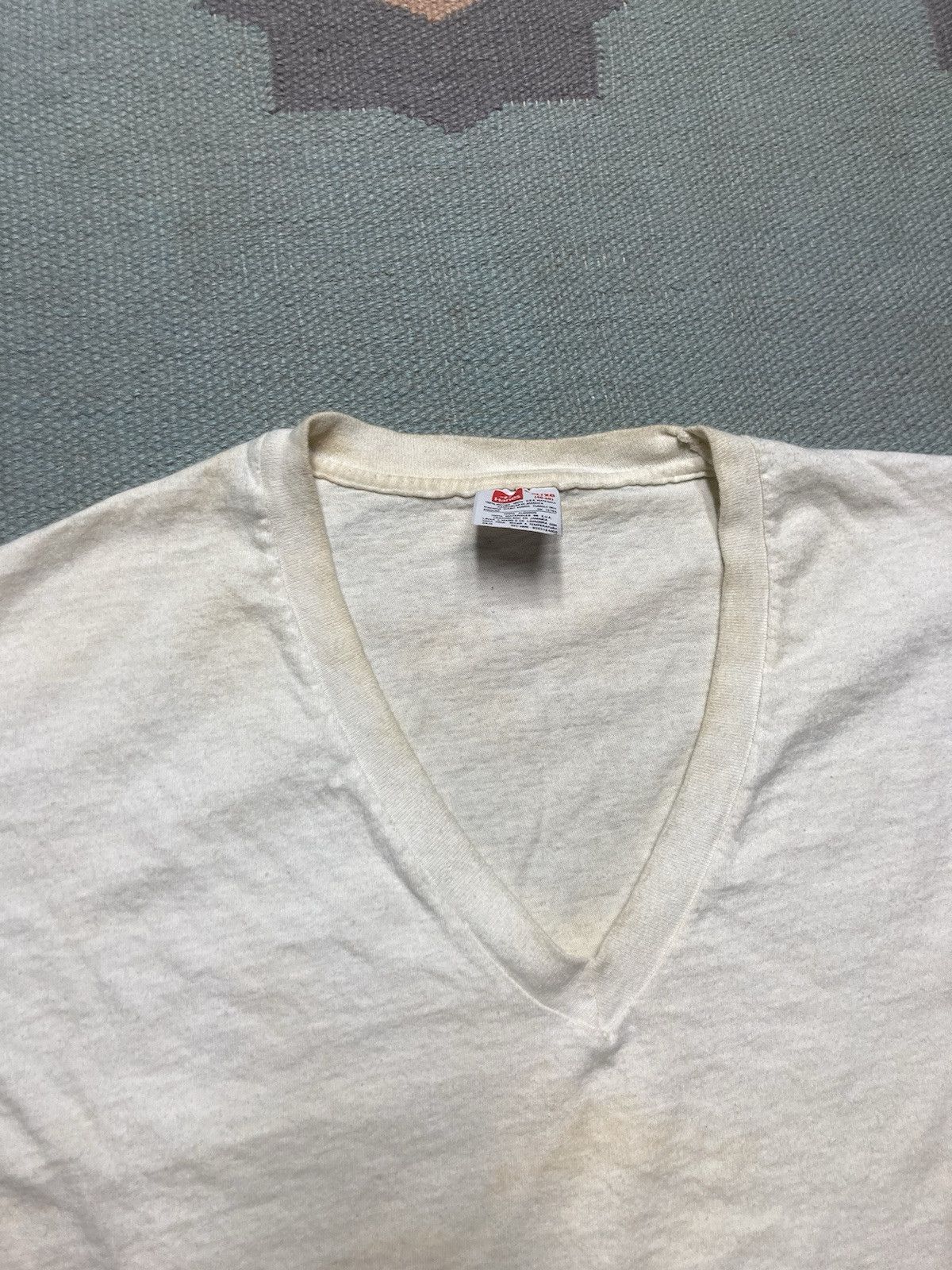 Hanes × Vintage blank white t shirt v neck hanes soft cotton grunge comfy XL Size US XL / EU 56 / 4 - 9 Thumbnail