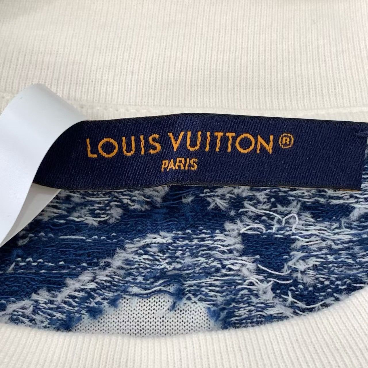 Louis Vuitton Louis Vuitton All-over Logo Print Short Sleeve T-Shirt K26WX Size US L / EU 52-54 / 3 - 5 Thumbnail