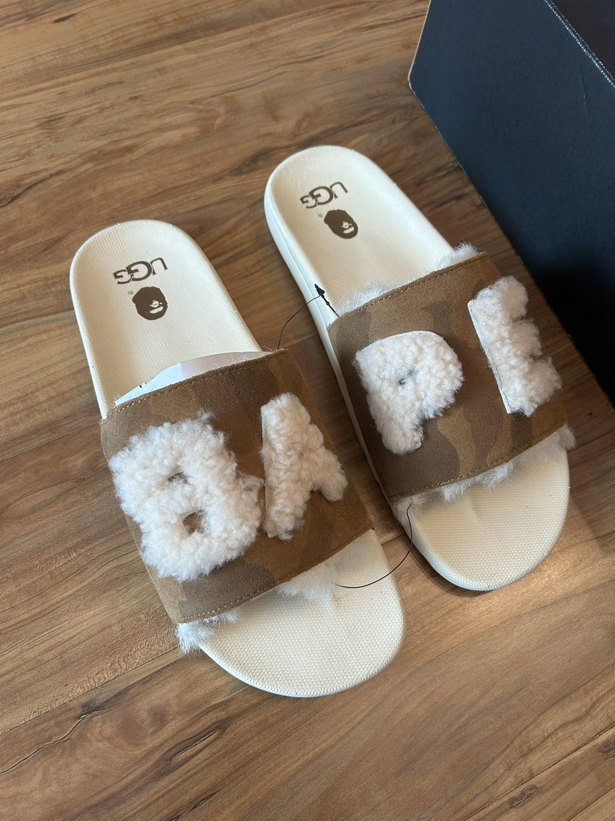 Bape × Ugg NEW RARE Bape x Uggs Fur Slides Size US 11 / EU 44 - 2 Thumbnail
