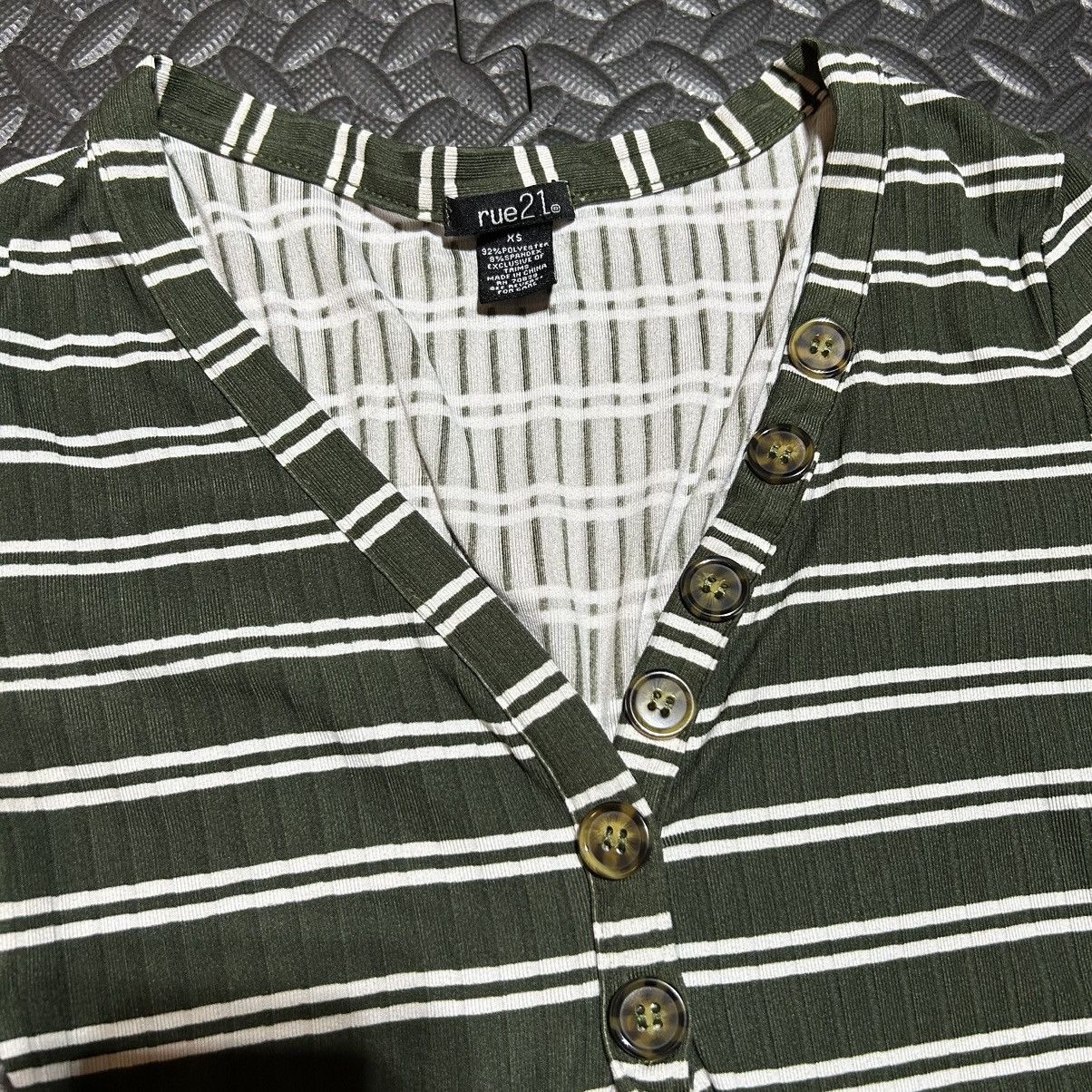 rue21 Rue 21 Blouse Henley Women’s XS Olive Green Striped Button Size XS / US 0-2 / IT 36-38 - 2 Thumbnail