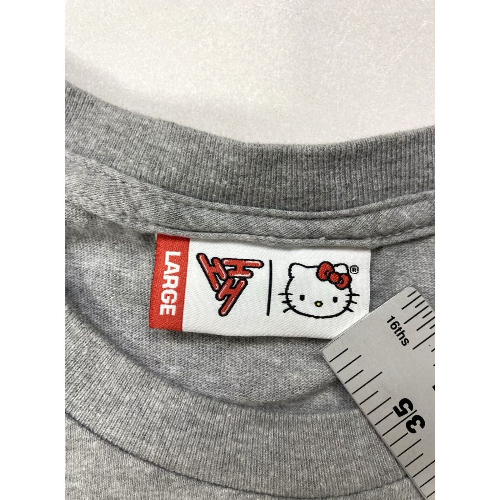 Hypland HYPLAND x Hello Kitty Blocks Graphic T-shirt Men L Gray Short Sleeve Size US L / EU 52-54 / 3 - 5 Thumbnail