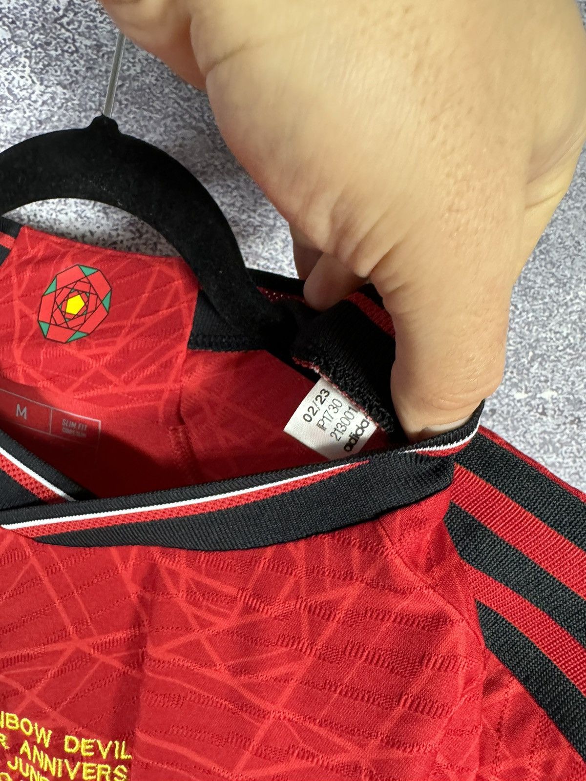 Adidas Manchester United 2023/24 Adidas Jersey Rainbow Devils M sz Size US M / EU 48-50 / 2 - 11 Thumbnail
