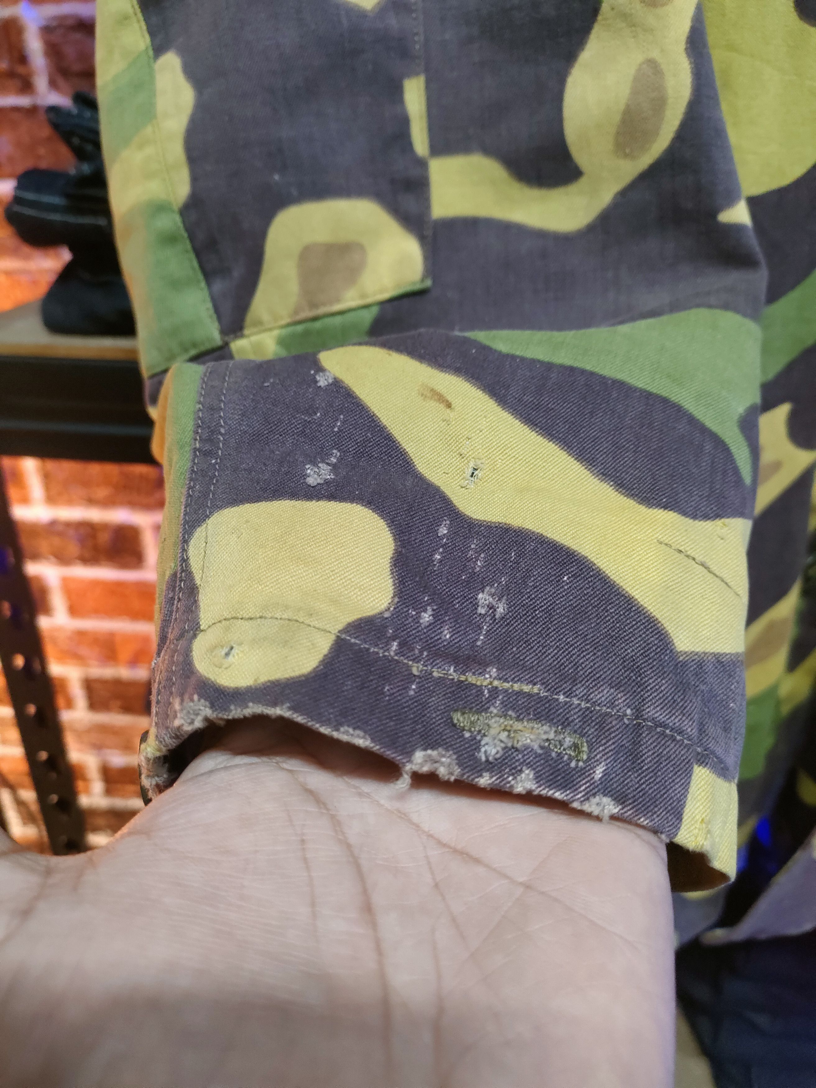 Vintage 60s Camouflage Slimander