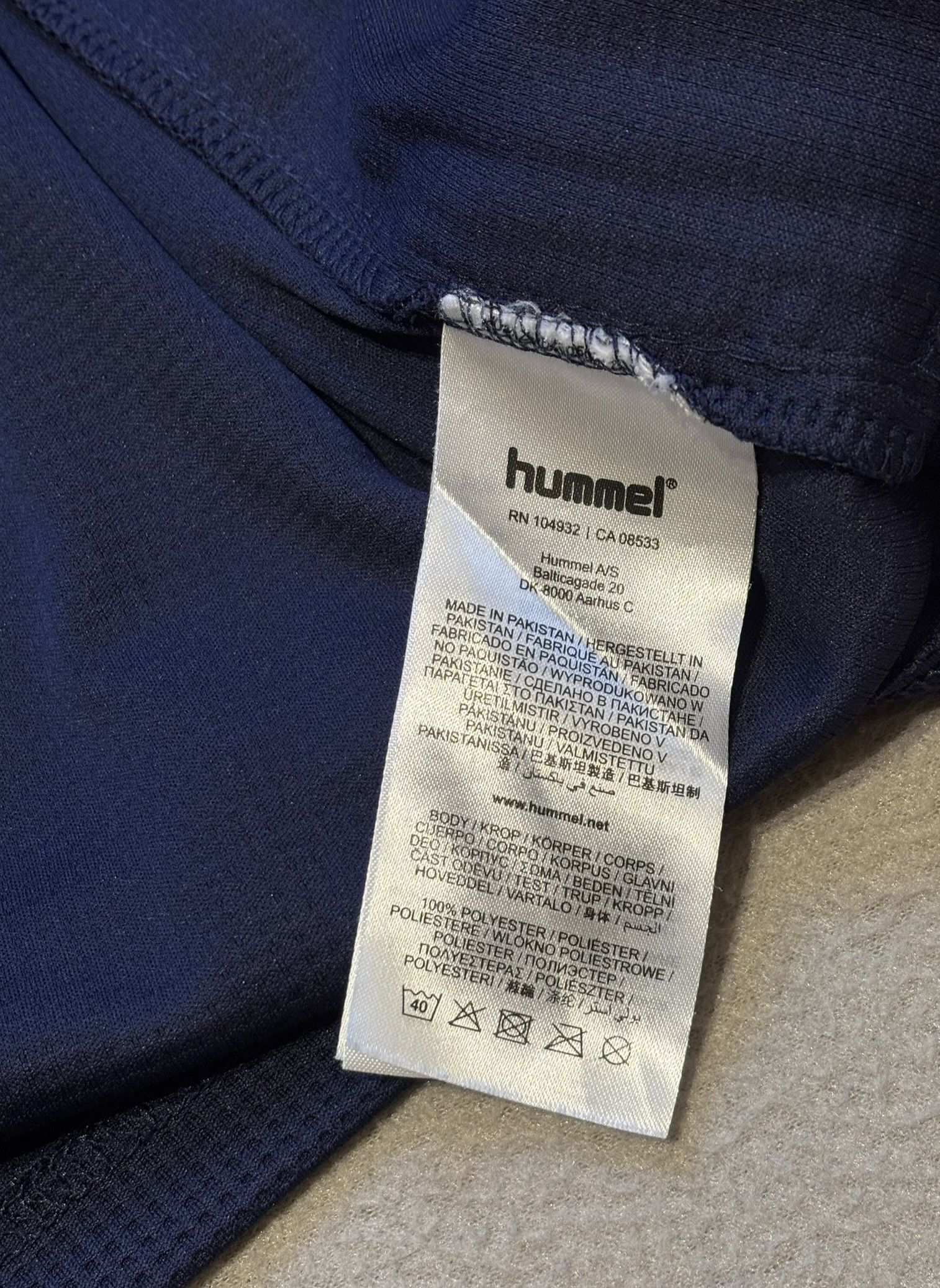 Hummel Vegger IF Hummel Denmark Football Sweatshirt size M Size US M / EU 48-50 / 2 - 16 Thumbnail