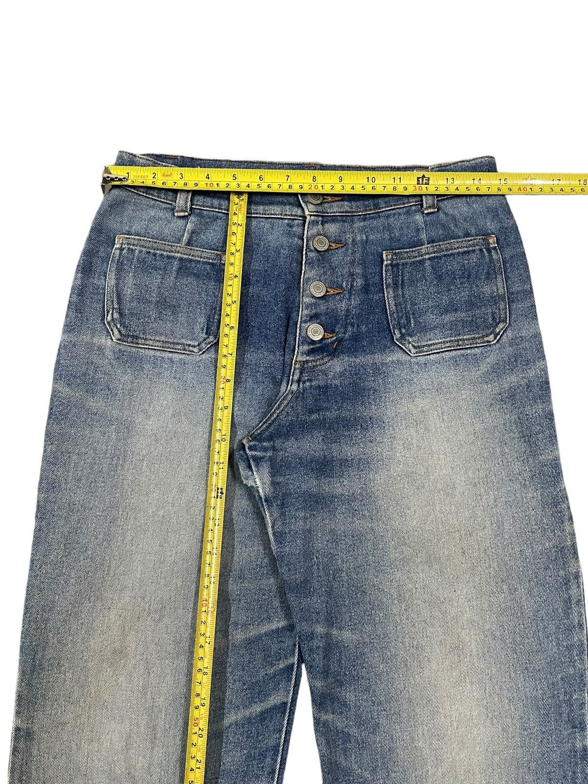 Japanese Brand Vintage Japanese Brand Fading Mid Rise ButtonFly Flare Jeans Size 30" / US 8 / IT 44 - 13 Thumbnail