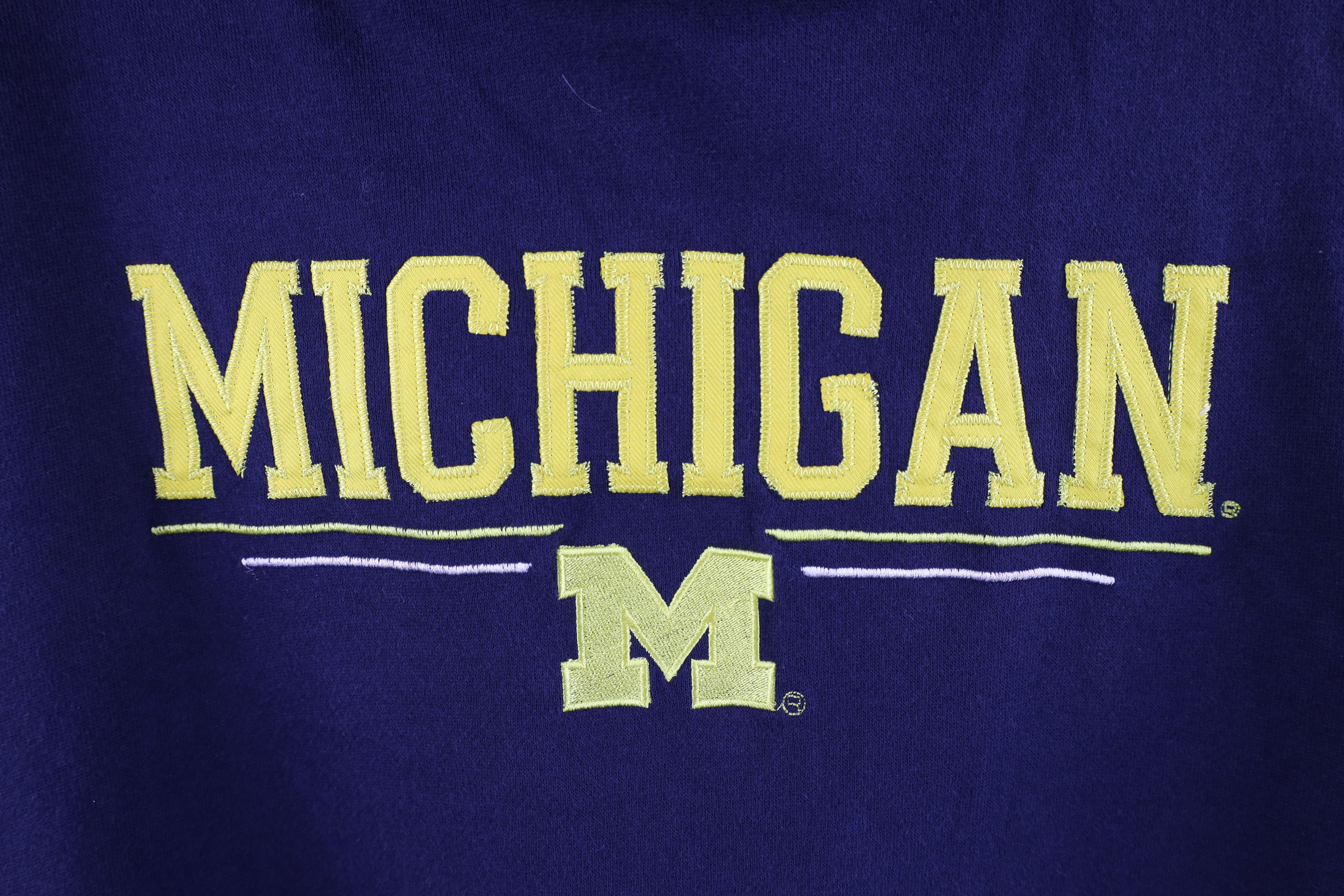 Vintage Vintage Faded University of Michigan Hoodie Sweatshirt Blue Size US L / EU 52-54 / 3 - 4 Thumbnail