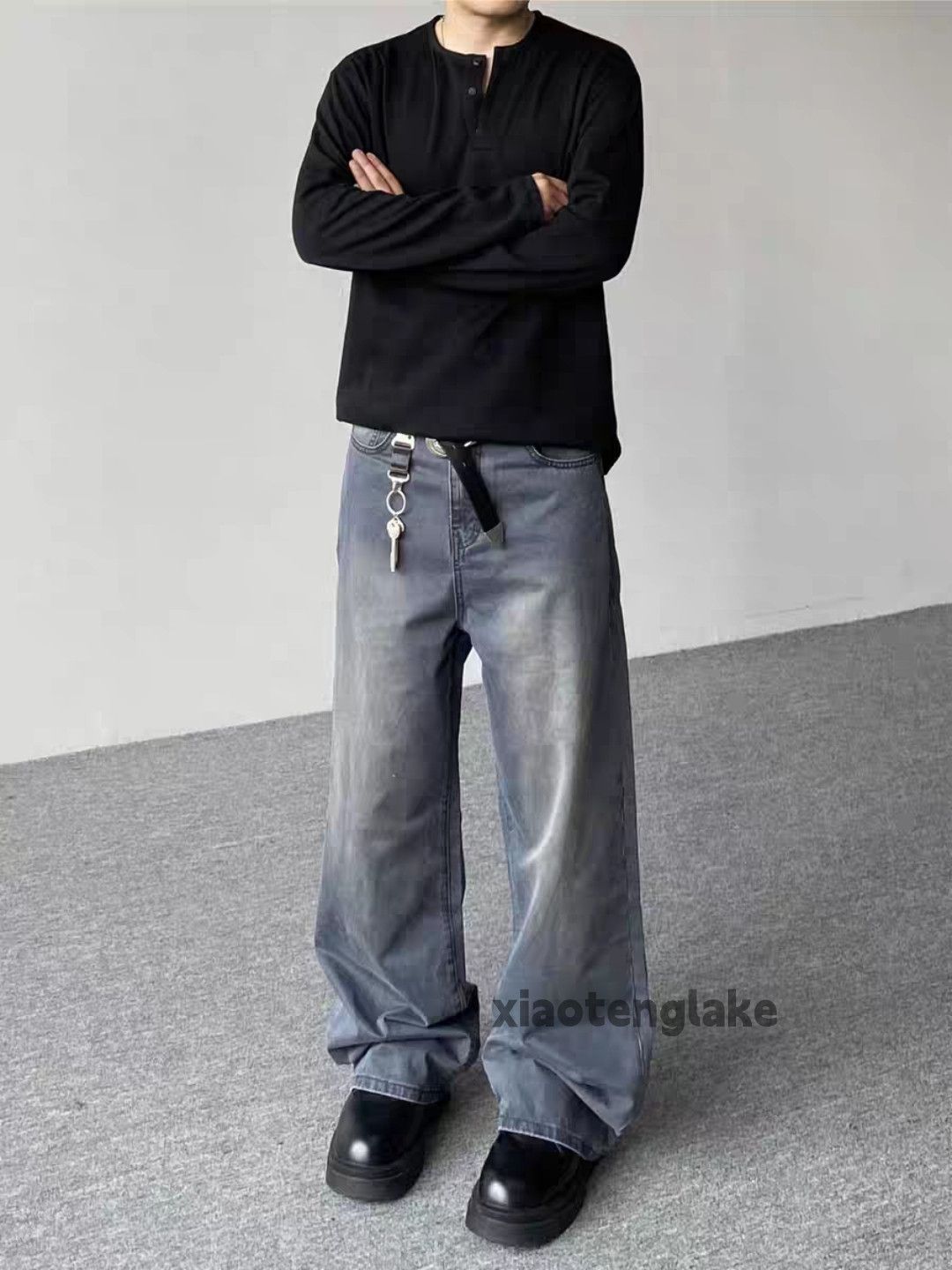 Balenciaga Classic Shoulder Badge Solid T-Shirt Men's Loos