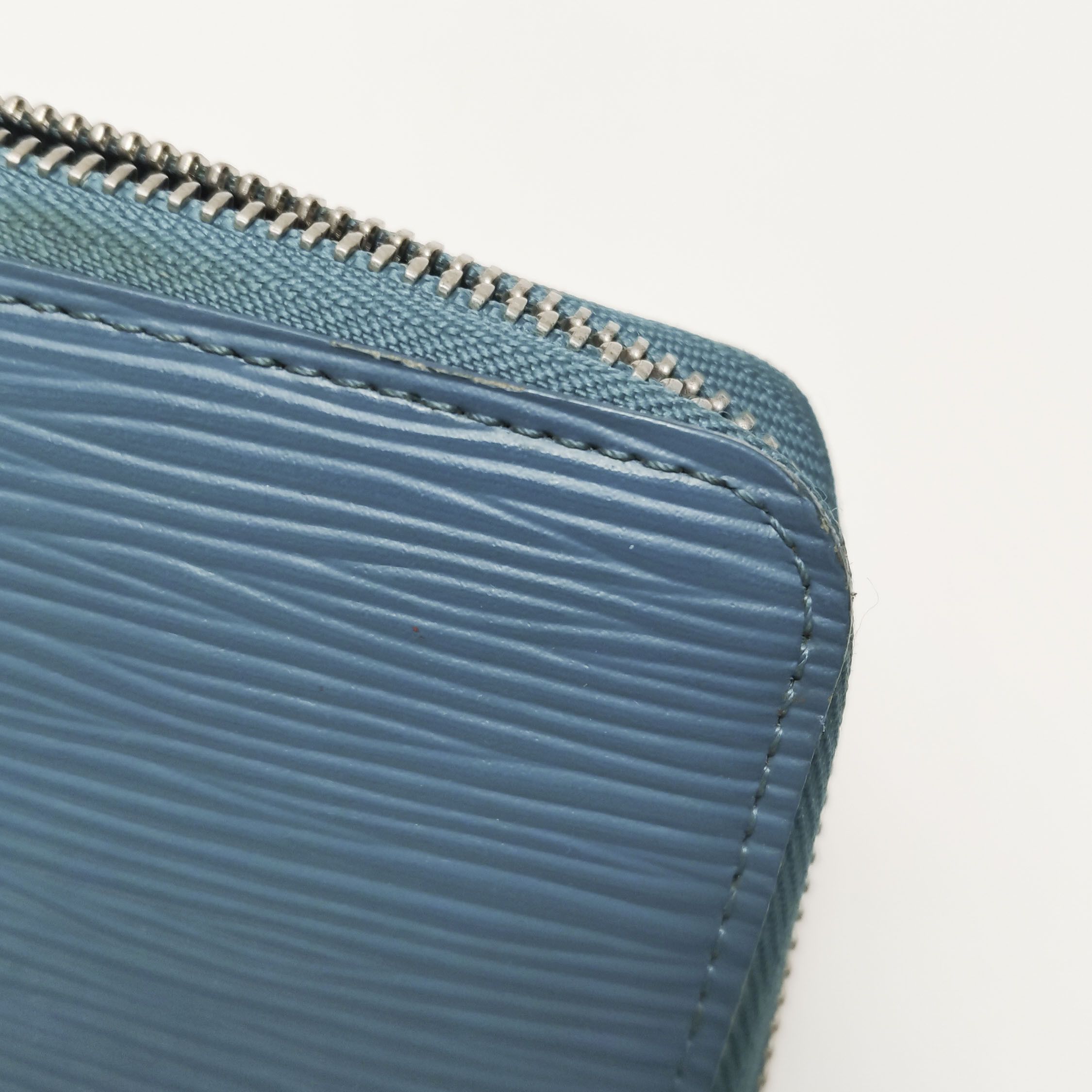 Louis Vuitton Louis Vuitton (LV) Zippy cowhide ripple zip around wallet - Size ONE SIZE - 7 Thumbnail