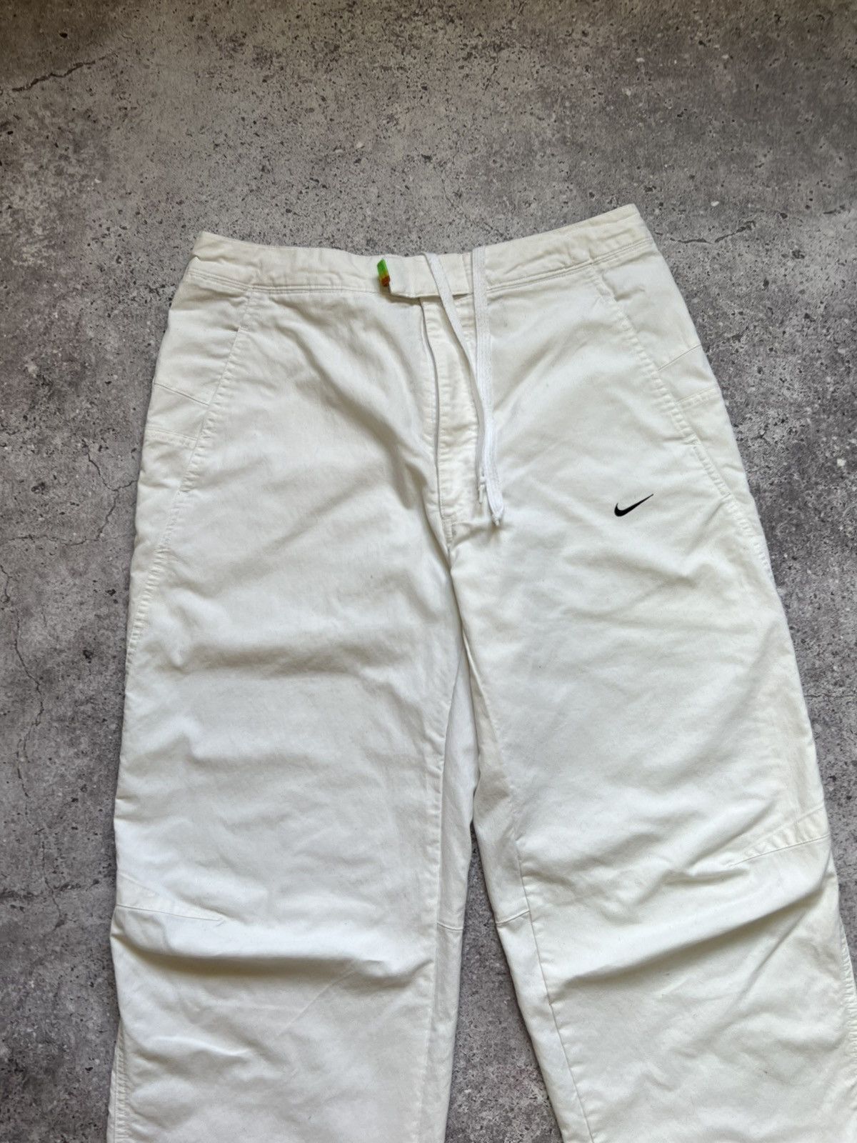 Nike × Vintage Vintage Men's Nike Pants White Swoosh Y2K Size US 32 / EU 48 - 2 Thumbnail
