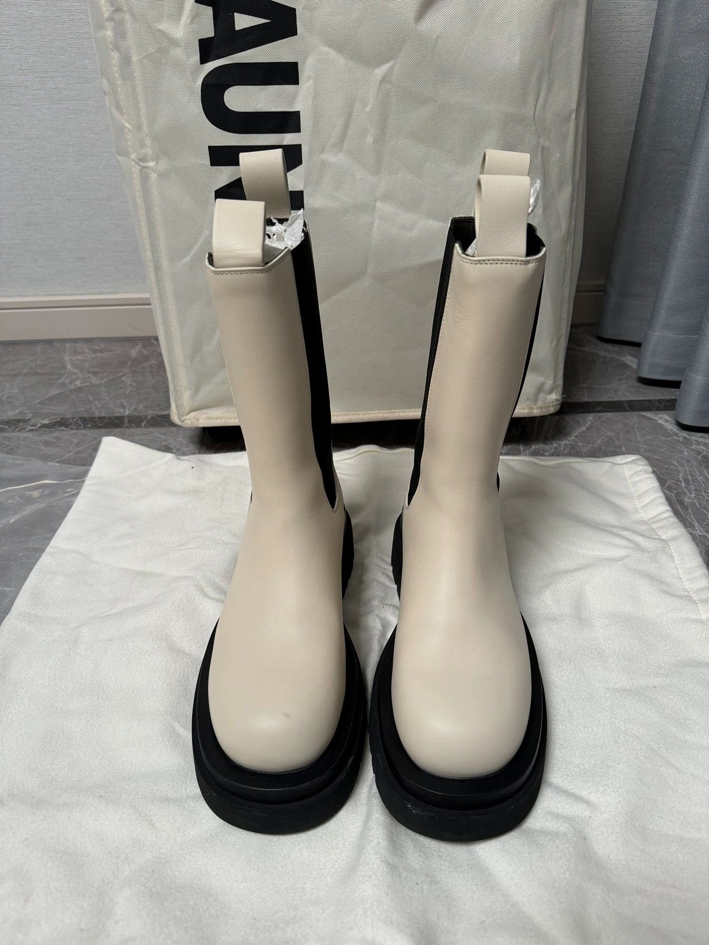 Bottega Veneta BV Black & White Chunky Chelsea Boot Size US 5.5 / IT 35.5 - 2 Thumbnail