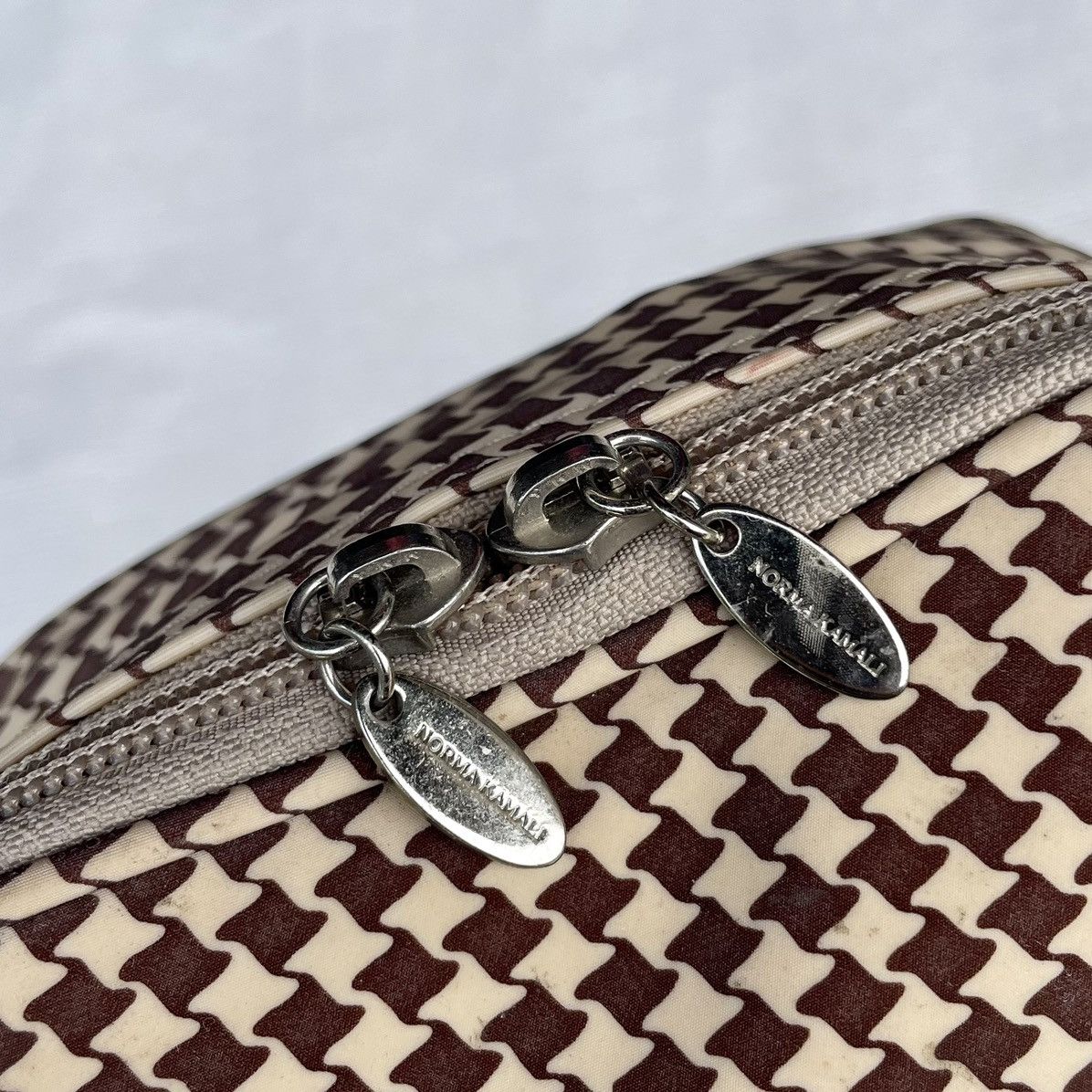 Designer Norma Kamali Quick Pocket Crossbody Size ONE SIZE - 9 Thumbnail