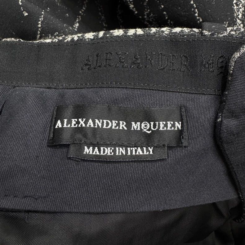 Alexander McQueen Alexander McQUEEN size 48 Graffiti casual pants 2504-Nexta Size US 32 / EU 48 - 2 Thumbnail