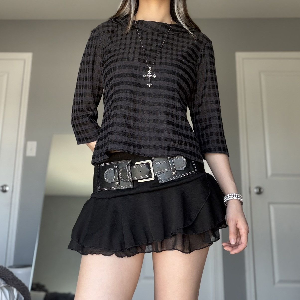 Other Black & Grey Striped Top w/ Buttoned Fold Over Neckline Size S / US 4 / IT 40 - 9 Thumbnail