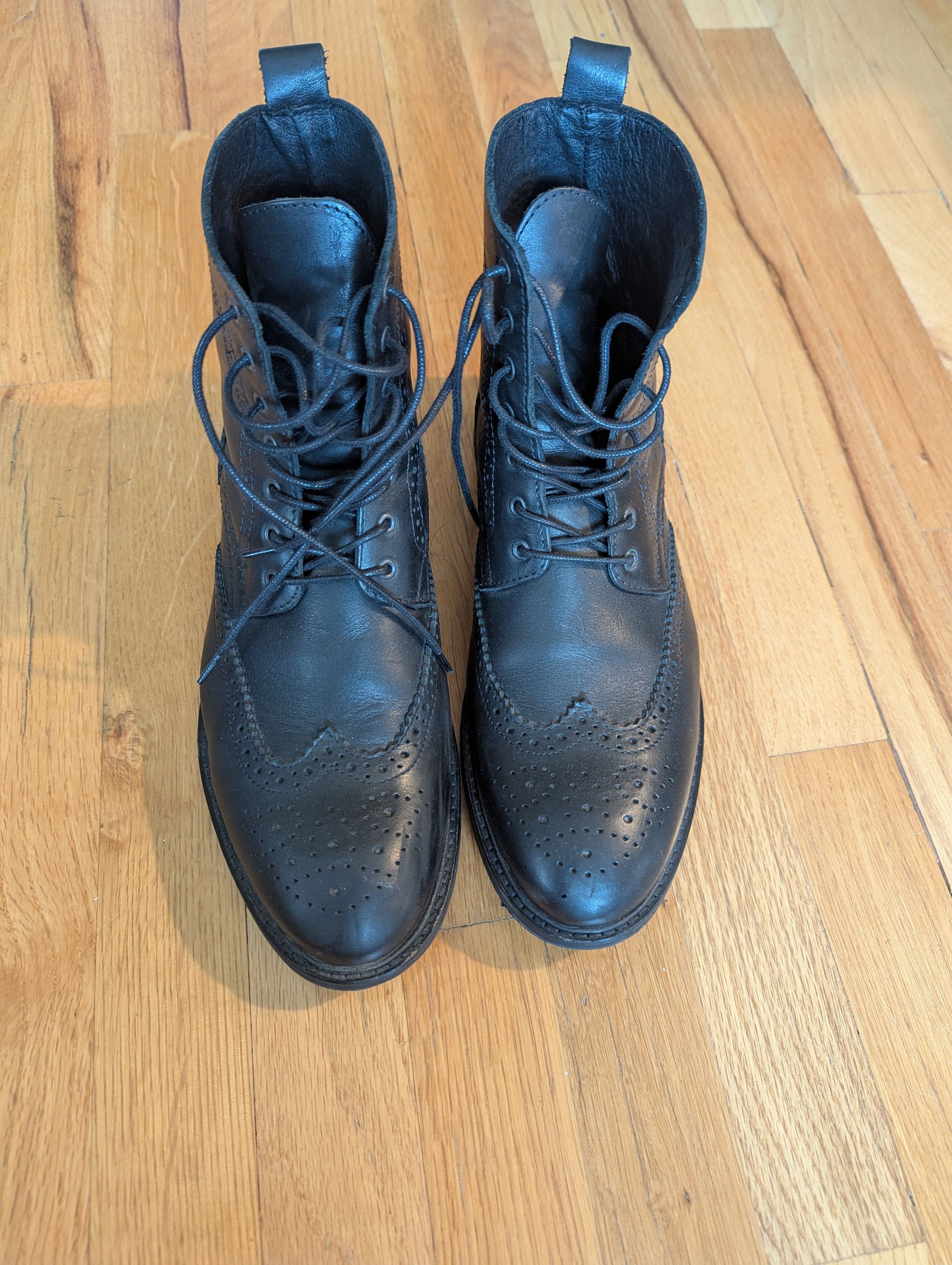 Shoe The Bear Almost New Wingtip Boots Size US 9 / EU 42 - 1 Thumbnail
