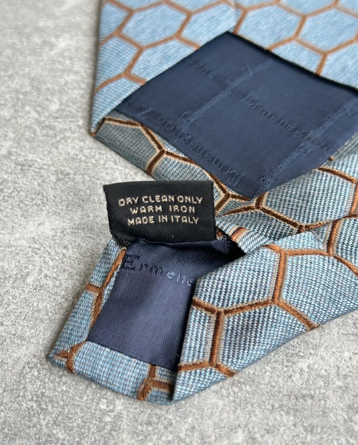 Ermenegildo Zegna Vintage Ermenegildo Zegna Silk Tie Blue Geometric Italy Size ONE SIZE - 9 Thumbnail