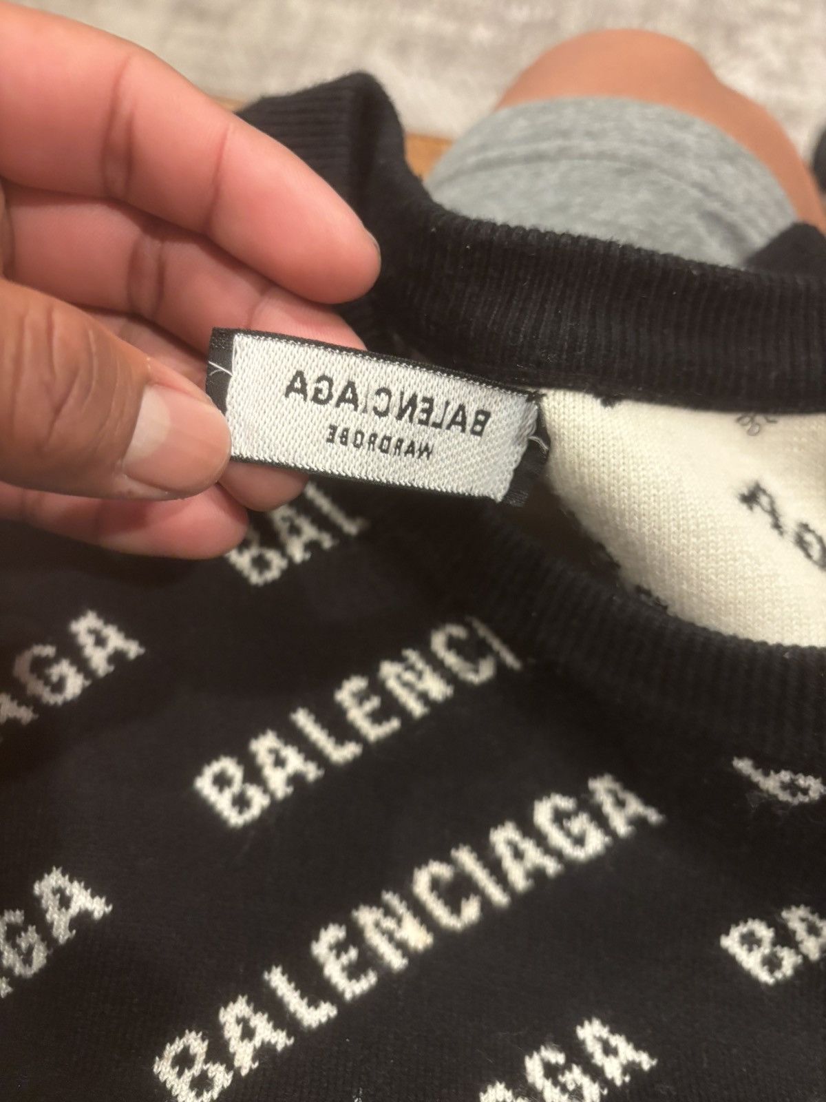 Balenciaga Balenciaga wool crewneck Size US M / EU 48-50 / 2 - 6 Thumbnail