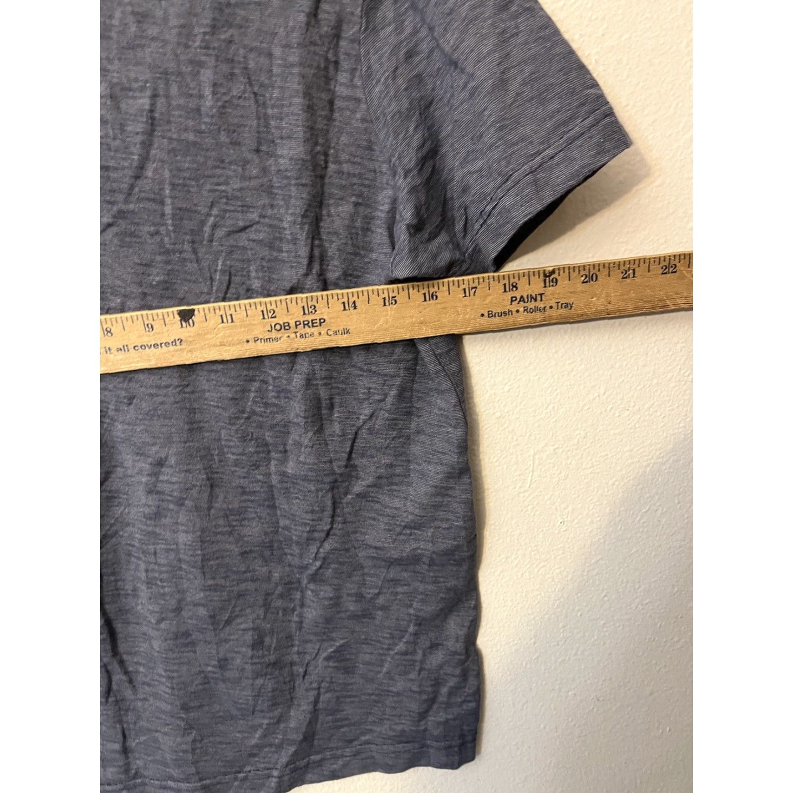 Guess VINTAGE GUESS Henley Shirt Mens Small Blue Short Sleeve Essential Tee Size US S / EU 44-46 / 1 - 4 Thumbnail