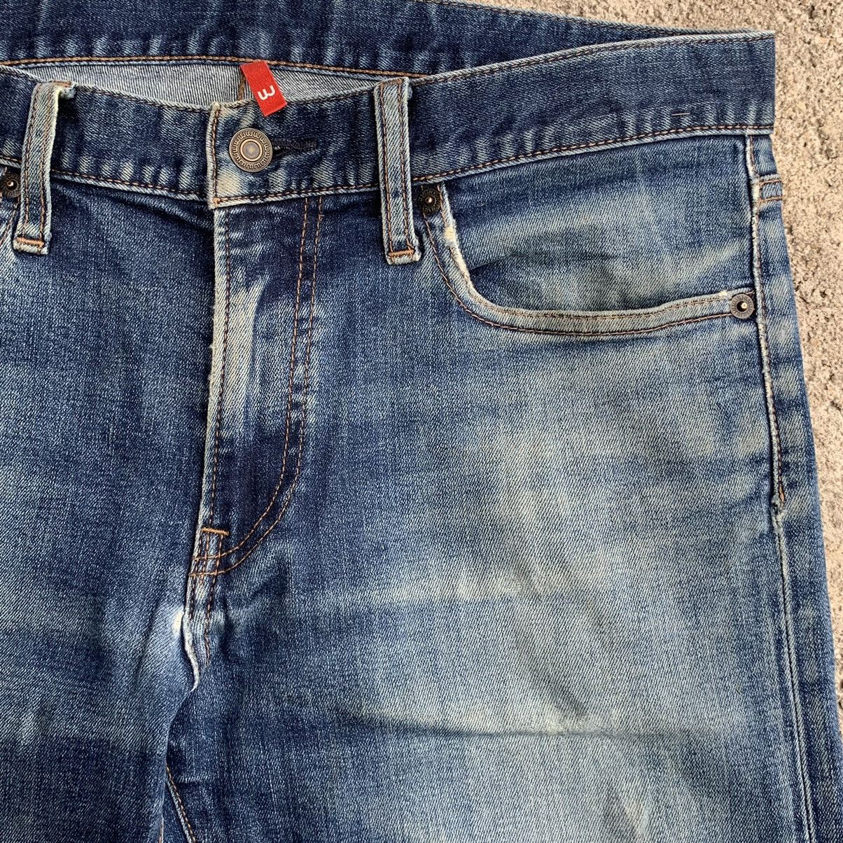 Undercover × Uniqlo Vintage Faded Two Tone Uniqlo Distressed Jeans Denim W33 Size US 33 - 6 Thumbnail