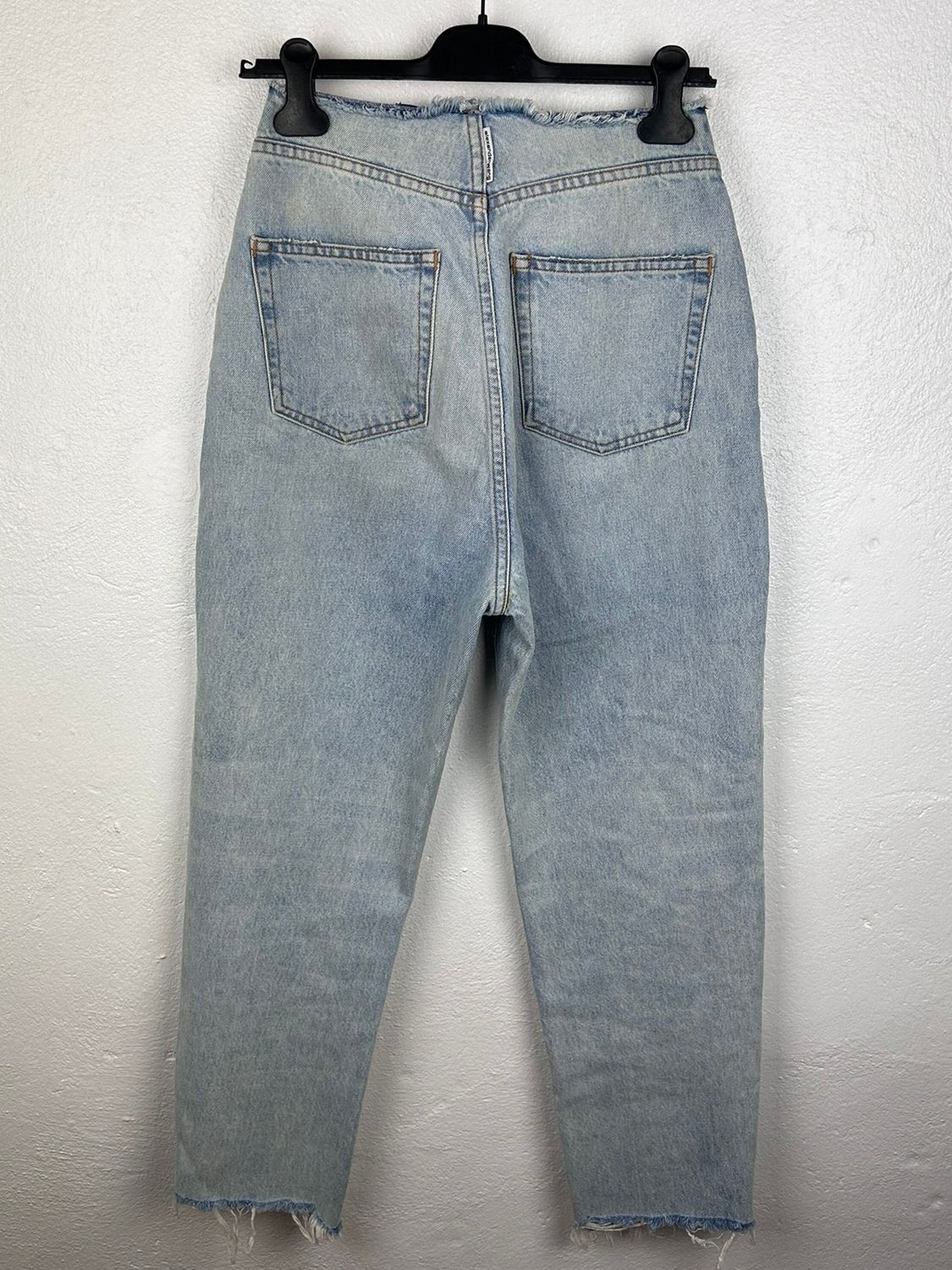Alexander Wang Alexander Wang Light Wash Raw Hem Jeans Size 26 Size 26" / US 2 / IT 38 - 7 Thumbnail