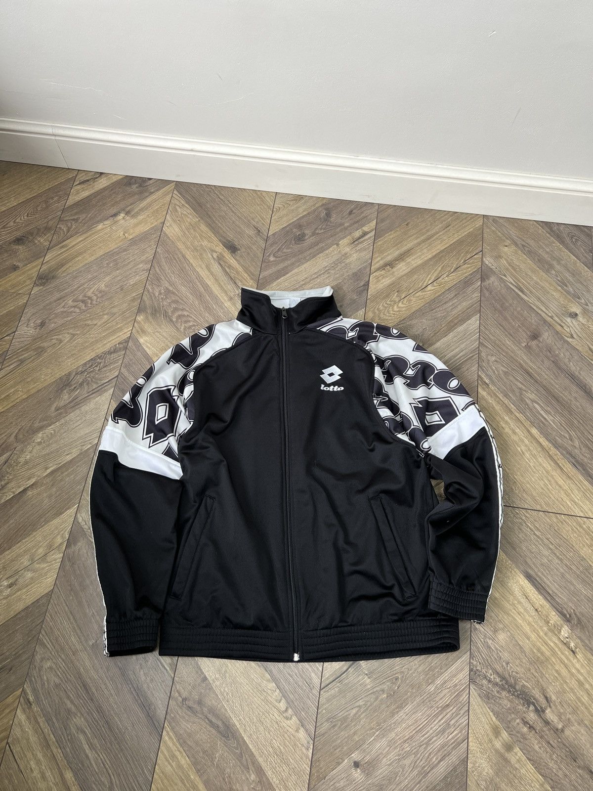 Lotto Sport Vintage Lotto Track Jacket black white big logo sport 90s Size US L / EU 52-54 / 3 - 1 Thumbnail