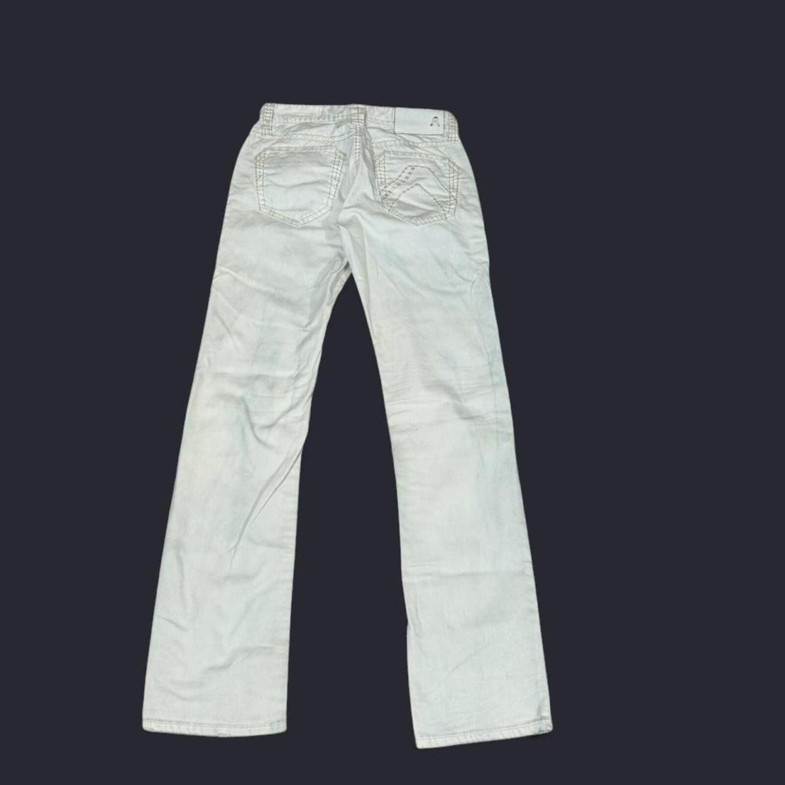 True Religion Buckaroo white denim jeans with light blue dye shade Size 28" / US 6 / IT 42 - 1 Thumbnail