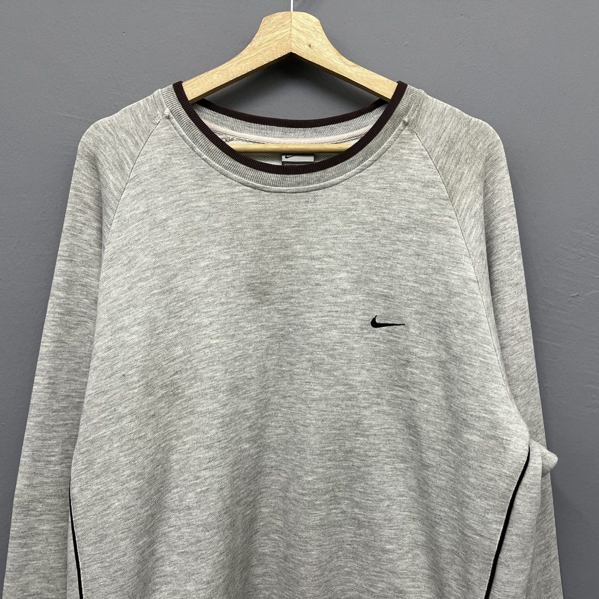 Nike Vintage Nike Small Swoosh Sweatshirt Size US L / EU 52-54 / 3 - 3 Thumbnail
