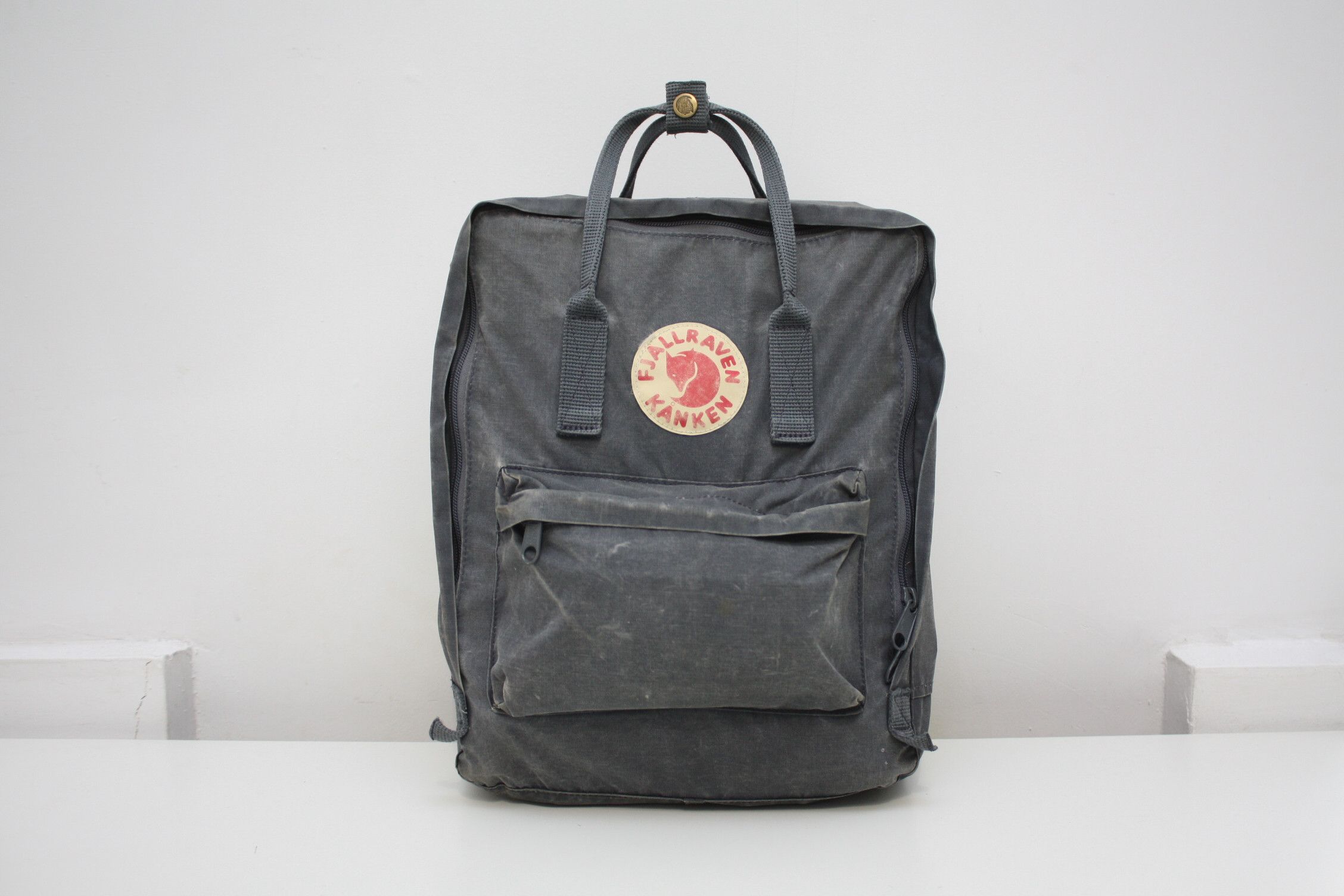 Fjallraven Fjallraven Kanken Classic Backpack Grey Size ONE SIZE - 1 Thumbnail