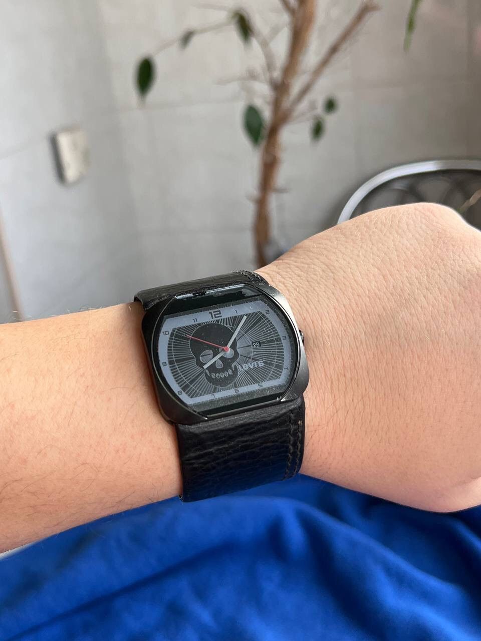 Levi's Vintage Levis Japanese style Futuristic Skull Dial Watch Y2K Size ONE SIZE - 10 Thumbnail