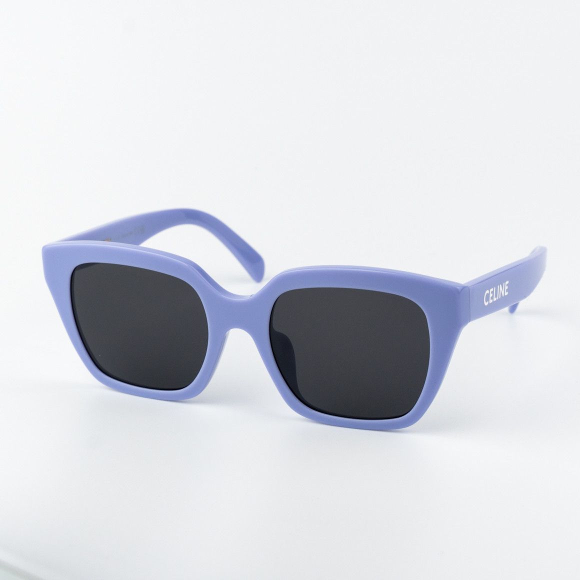 Celine CL40198F 78A Sunglasses Lilac Square Frame, Smoke Lenses Celine Women Sunglasses Shiny Lilac Smoke Grey Geometric  main image 4