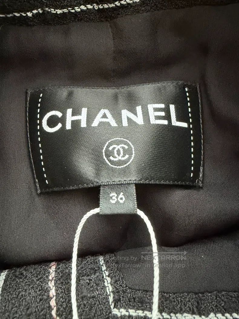 Chanel Chanel Black round-neck pink white vertical striped jacket Size XS / US 0-2 / IT 36-38 - 3 Thumbnail