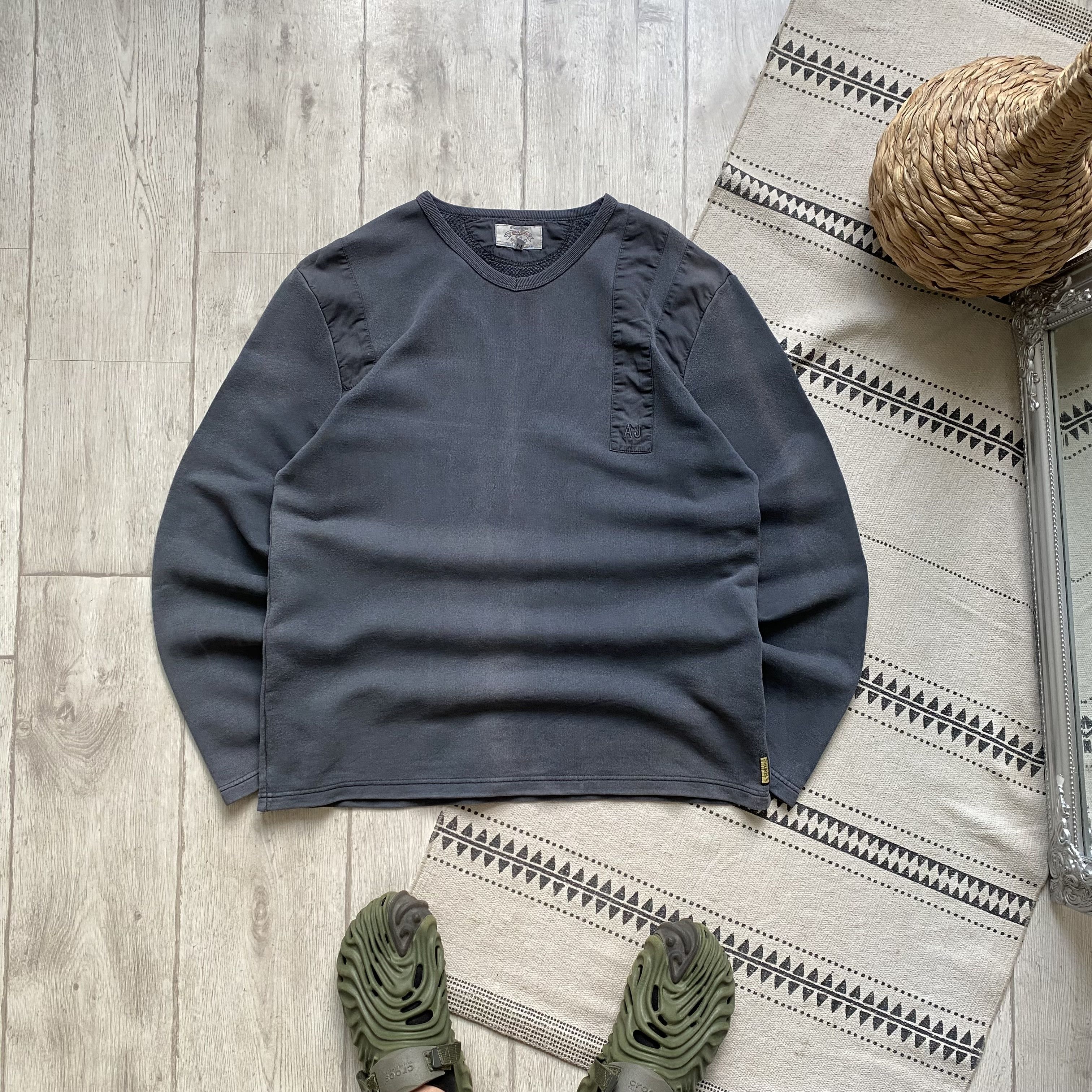 Armani Vintage 90s Armani Sweatshirt Faded Sweater V-neck pullover Size US L / EU 52-54 / 3 - 1 Thumbnail