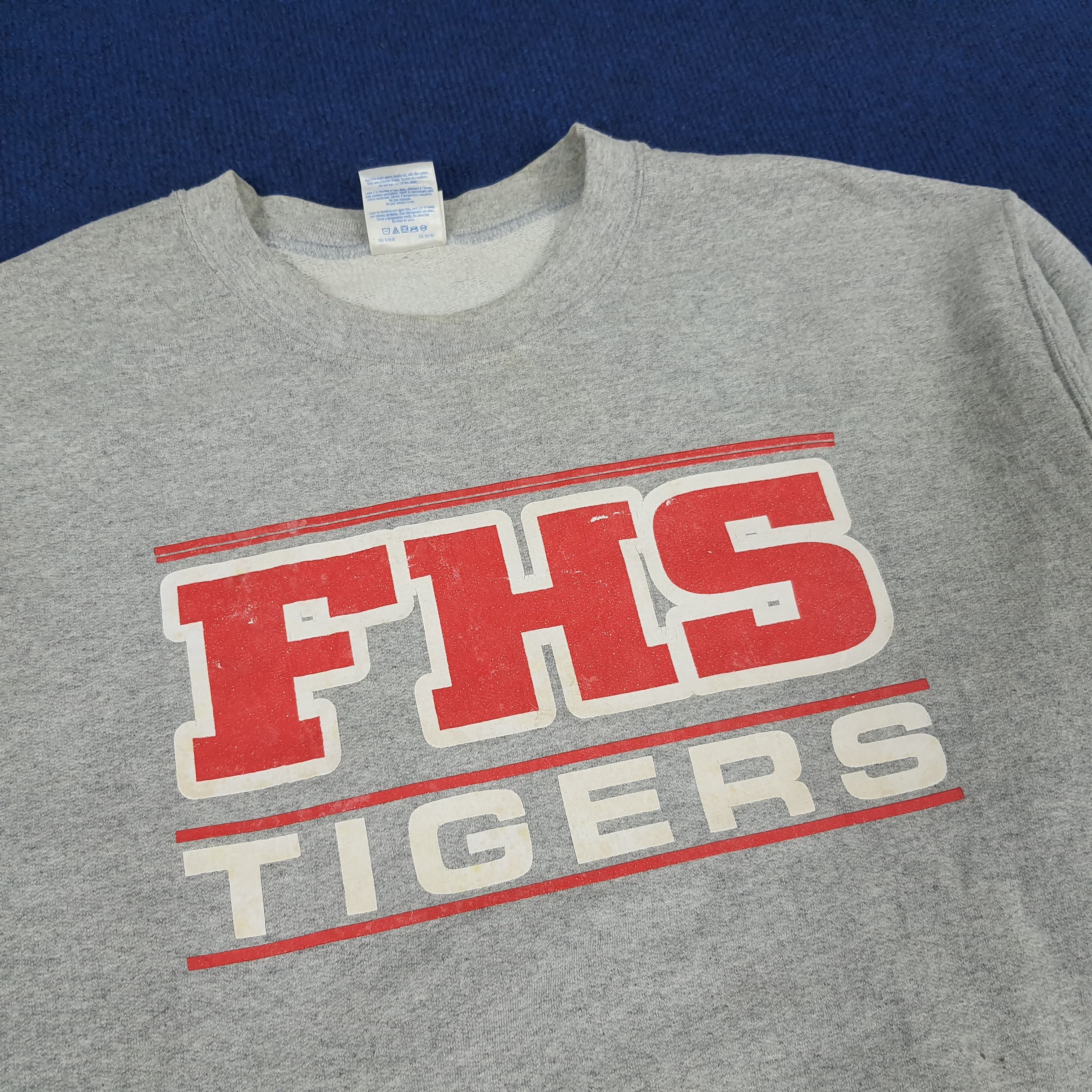Vintage Vintage FHS Tigers Athletics Sweatshirts Size US M / EU 48-50 / 2 - 2 Thumbnail