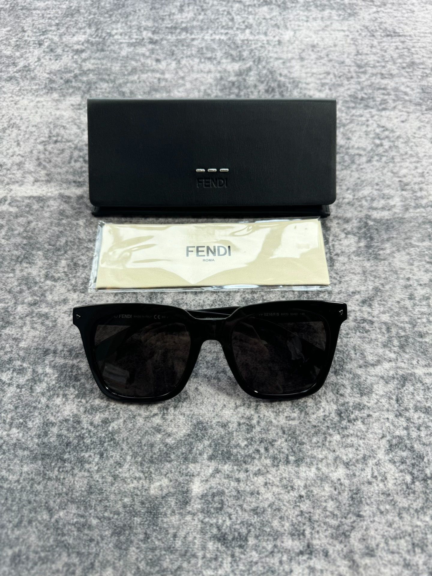 Fendi Fendi Sunglasses Size ONE SIZE - 1 Thumbnail