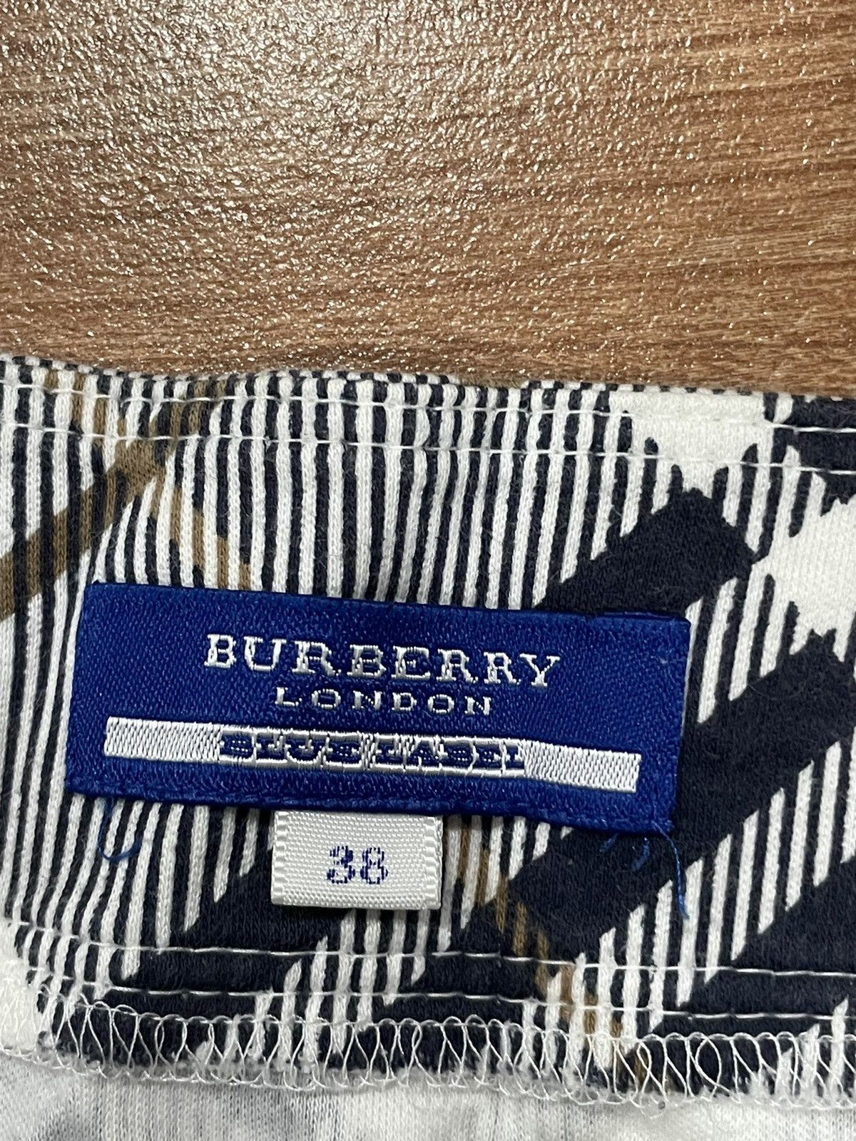 Burberry Burberry Novacheck Blouse Size XS / US 0-2 / IT 36-38 - 3 Thumbnail