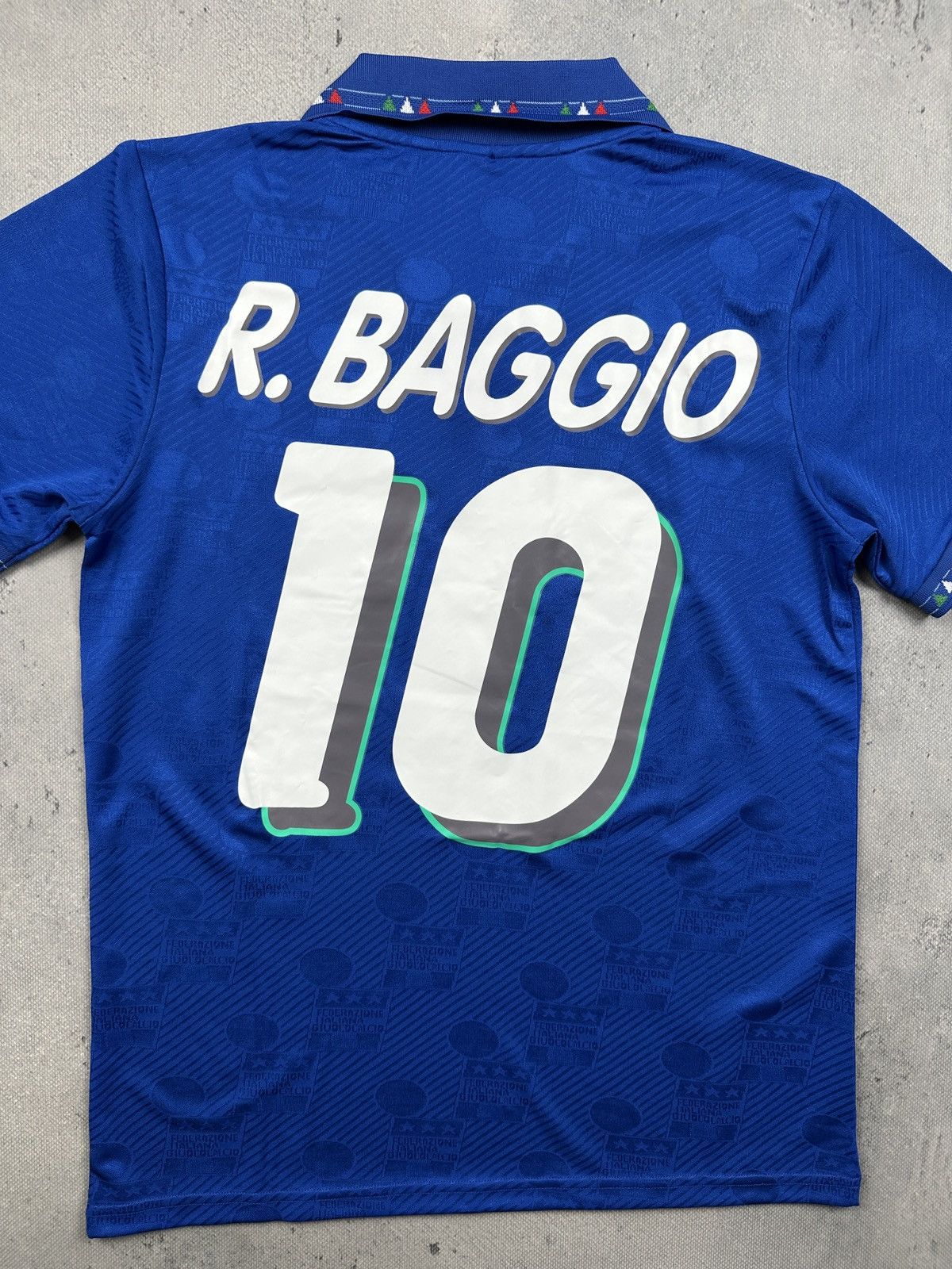 Diadora Vintage Roberto Baggio Italy 1994 World Cup Soccer Jersey Size US S / EU 44-46 / 1 - 10 Thumbnail