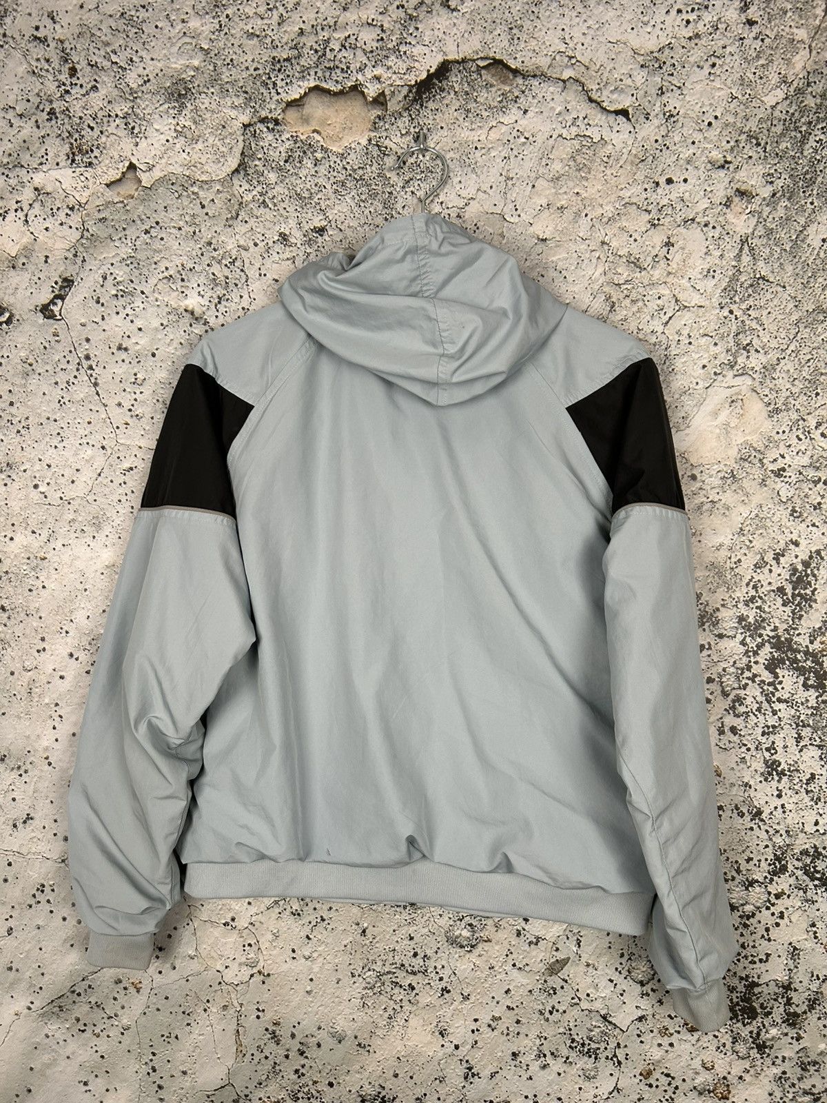 Nike Vintage Nike Swoosh Zip Light Jacket Sweatshirt Hype Size US S / EU 44-46 / 1 - 4 Thumbnail