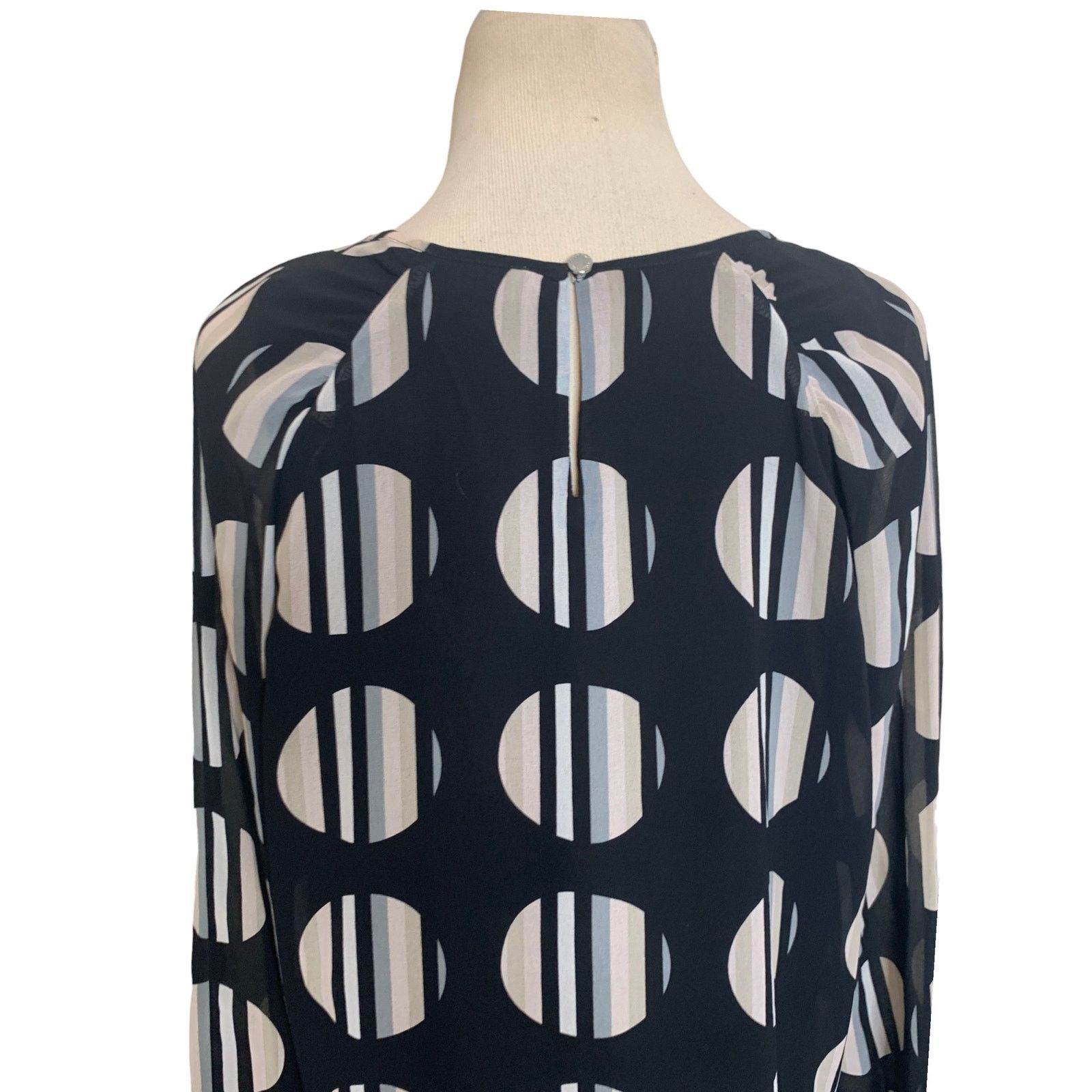Calvin Klein Calvin Klein Geometric Pattern Long Sleeves Blouse Size M Size M / US 6-8 / IT 42-44 - 6 Thumbnail