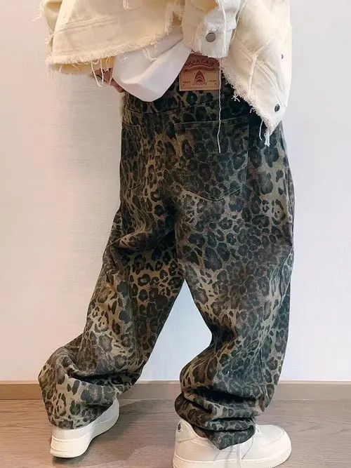 Vintage washed distressed leopard print casual jeans
