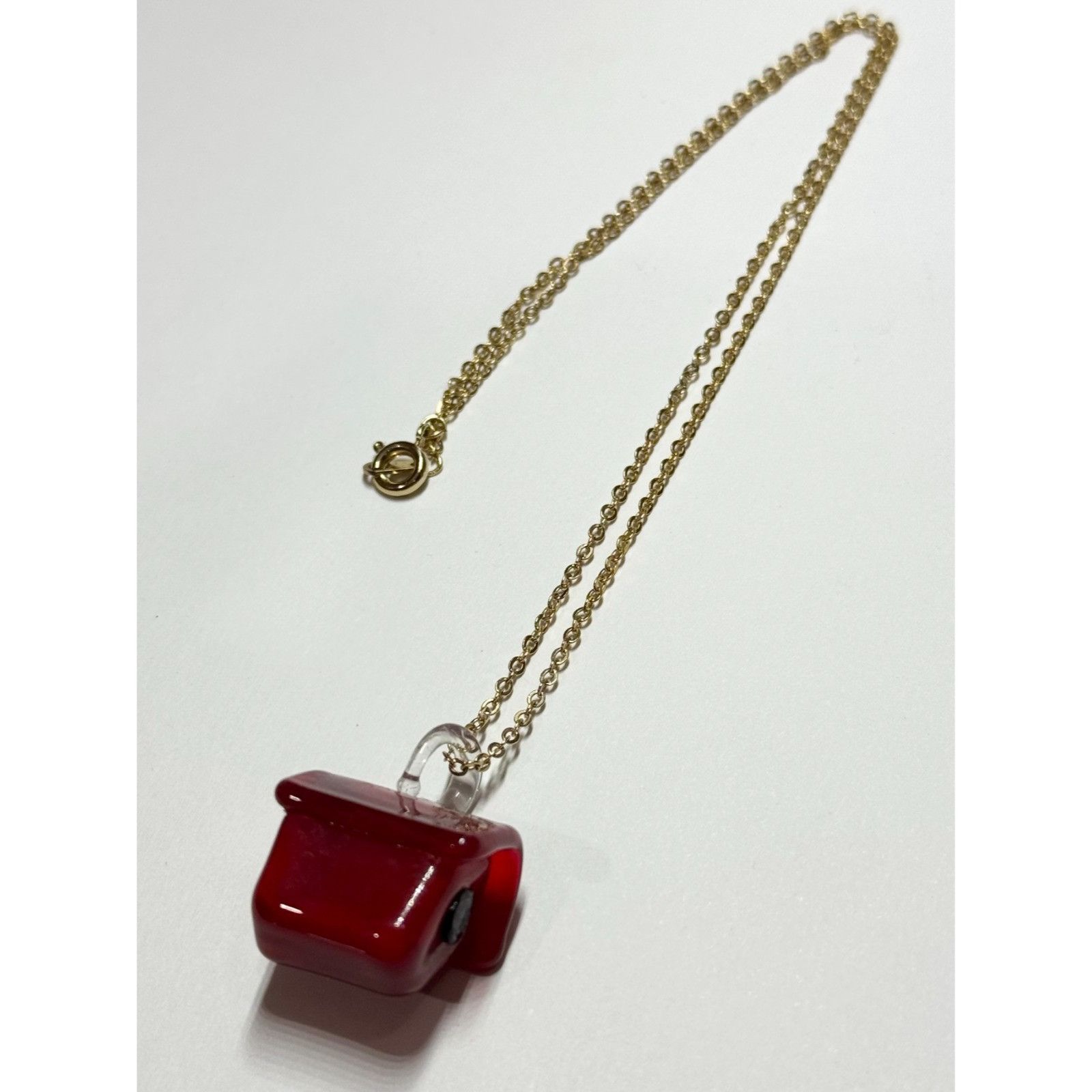 Vintage Vintage red glass house home charm necklace Size ONE SIZE - 5 Thumbnail