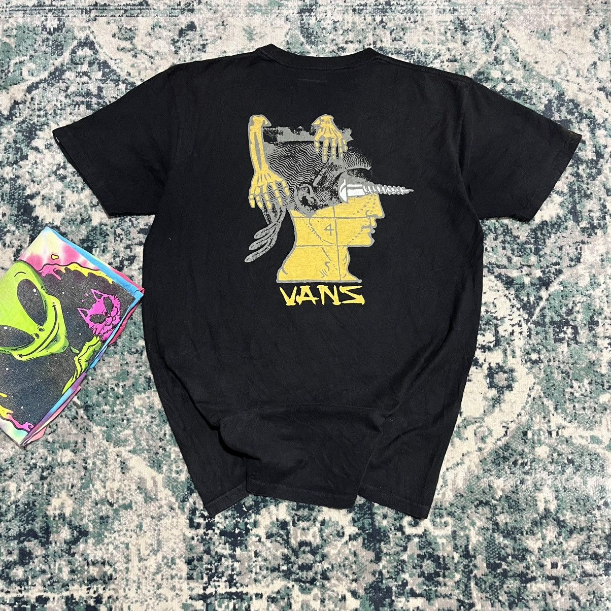 ⚡️Vans Head Drill Backhit Logo Tee . Kepala kena screw