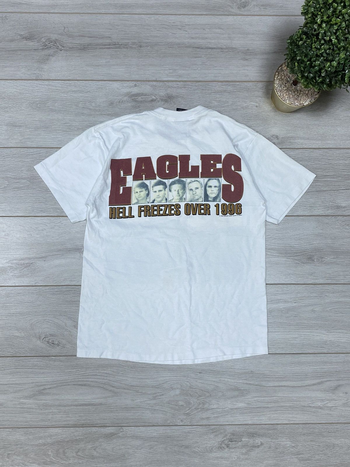 Giant 🔥Vintage🔥 1994 The Eagles Hotel California Hell freezes tee Size US L / EU 52-54 / 3 - 2 Thumbnail