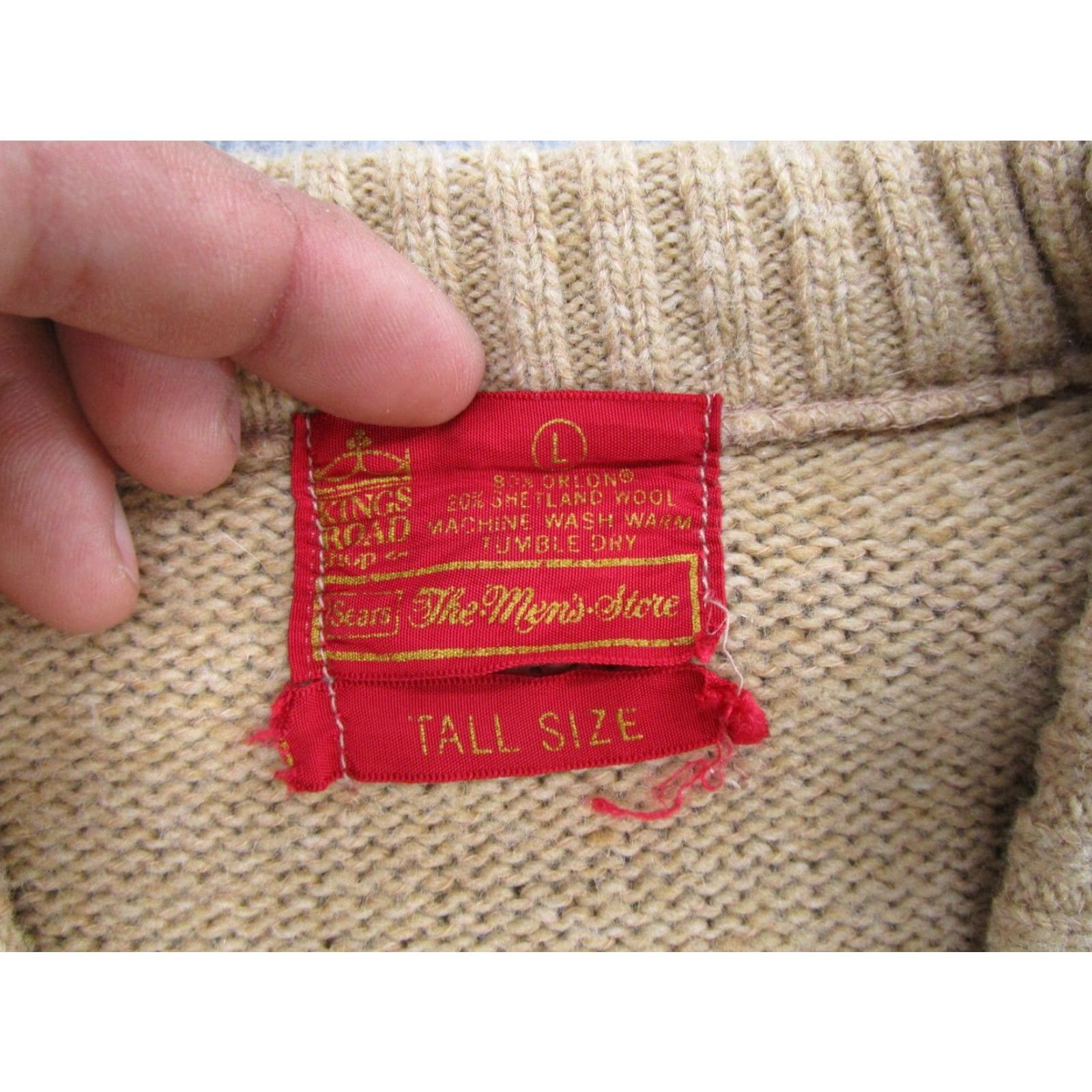 Sears VINTAGE Sears Men's Knit Vest Beige Wool Blend V-Neck SZ L Kings Road Easy to Feel Comfort Breathable 80s Preppy Retro Mens Size US L / EU 52-54 / 3 - 2 Thumbnail