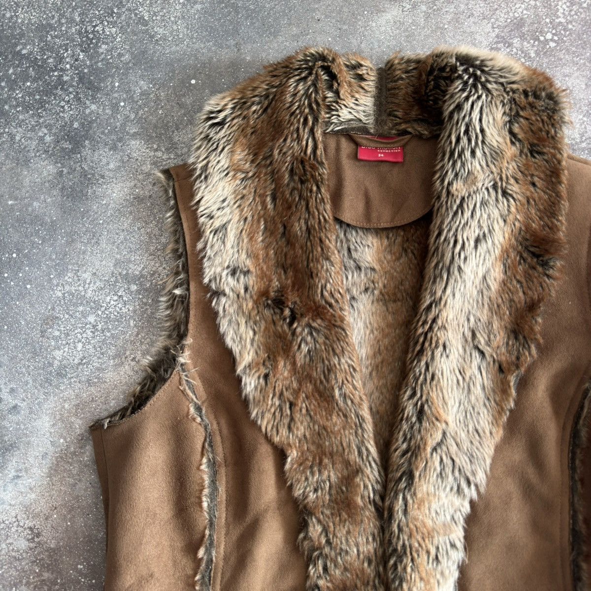 20471120 × Vintage Super Sexy Vintage Faux Fur Vest Size S / US 4 / IT 40 - 2 Thumbnail