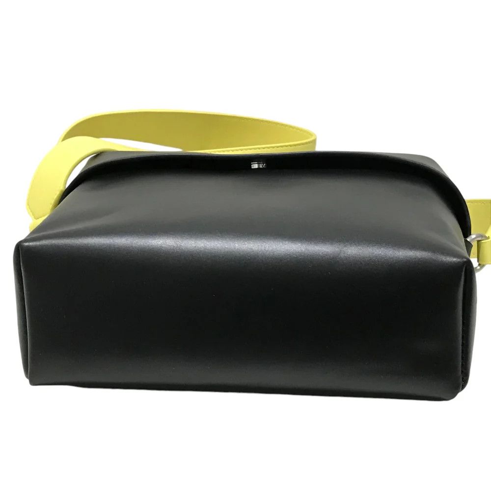 Jil Sander o1loc1c1124 Size: OS/Shoulder Bag in Black Size ONE SIZE - 3 Thumbnail