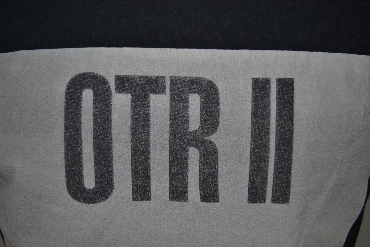 Beyonce × Jay-Z × Vintage OTR II On the Run II Tour tee Jay-z Beyonce M Size US M / EU 48-50 / 2 - 12 Thumbnail