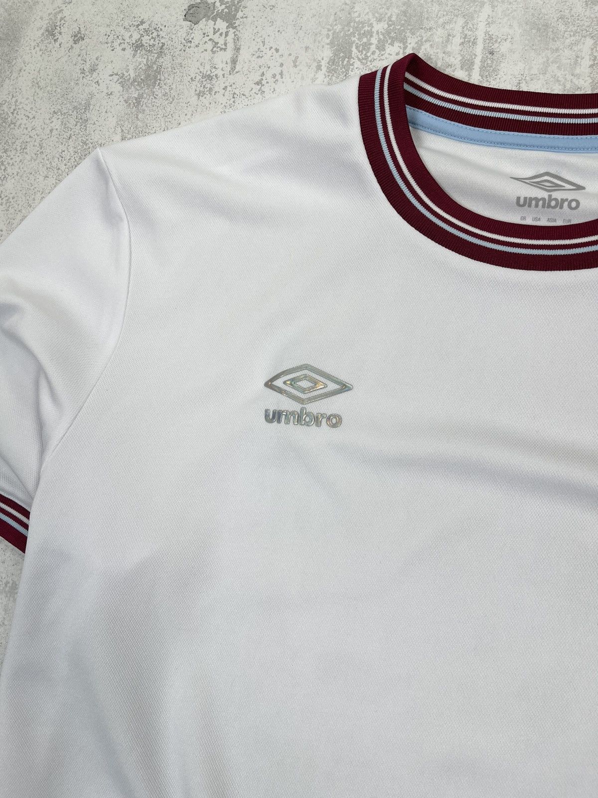 Umbro West Ham United 23/24 Away Iridescent Emblem Umbro Jersey Size US XXL / EU 58 / 5 - 3 Thumbnail