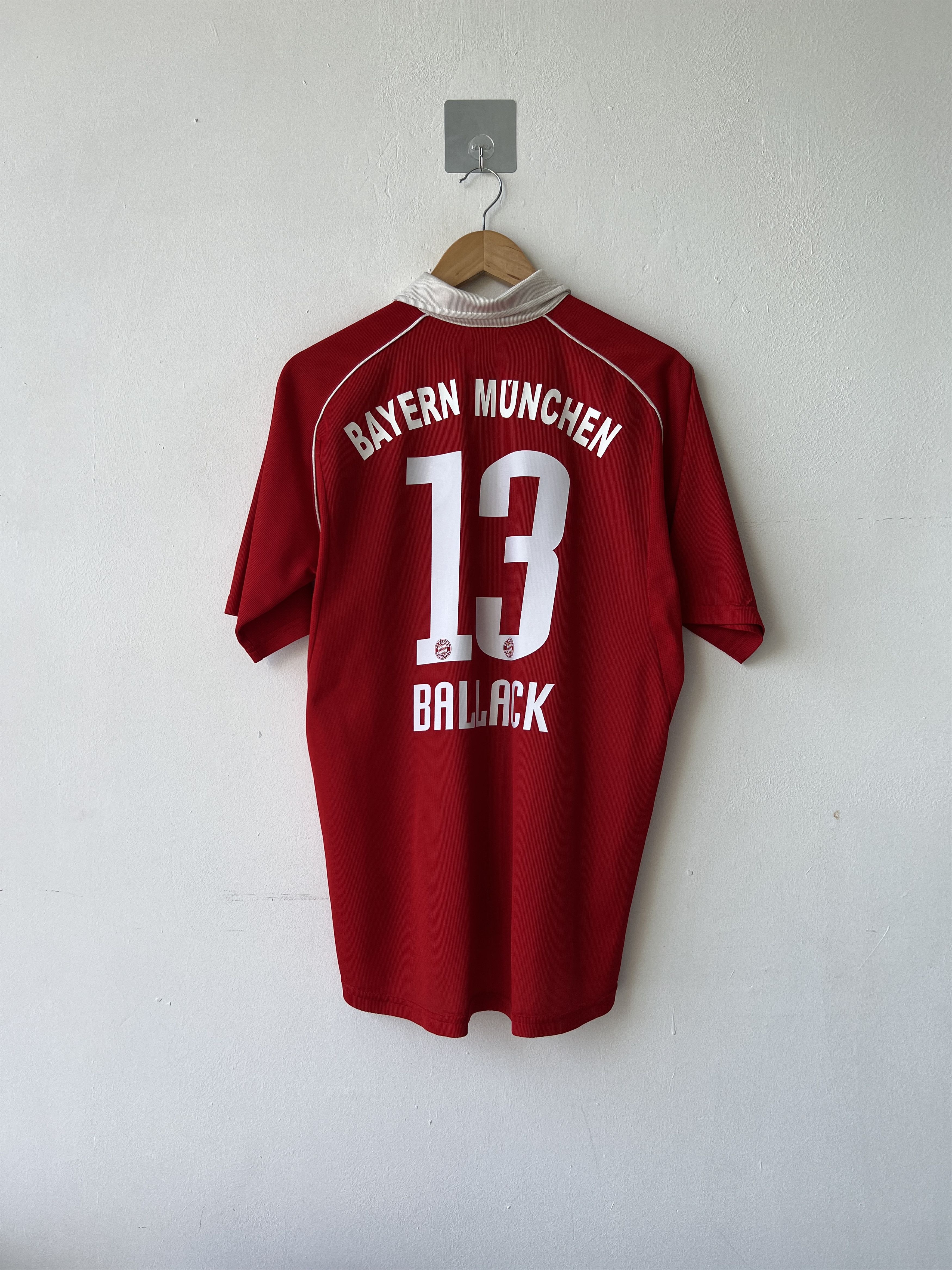 Adidas (M fits L) Bayern Munich 2005-07 Home Kit Ballack #13 Size US M / EU 48-50 / 2 - 1 Thumbnail